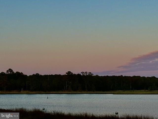GLEN RIDDLE - Land