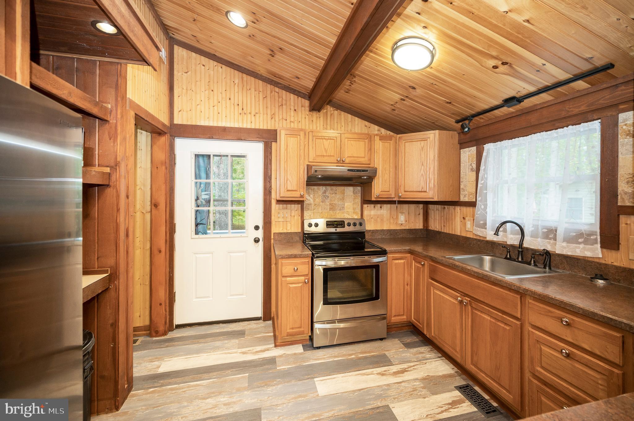 LAKE OF THE WOODS - Residential