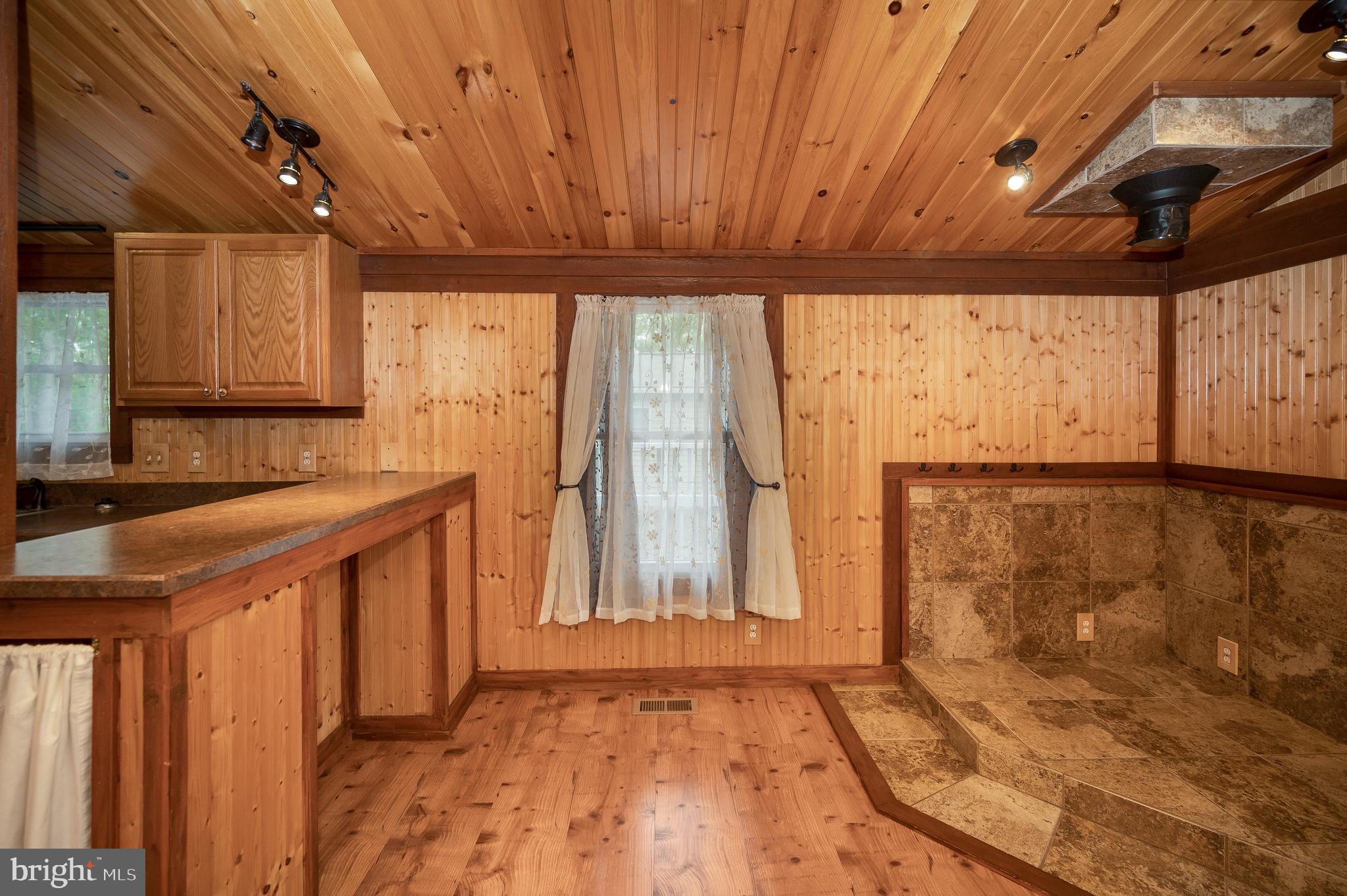 LAKE OF THE WOODS - Residential