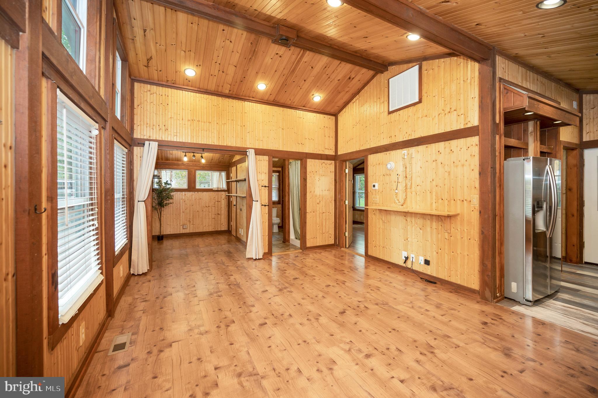 LAKE OF THE WOODS - Residential