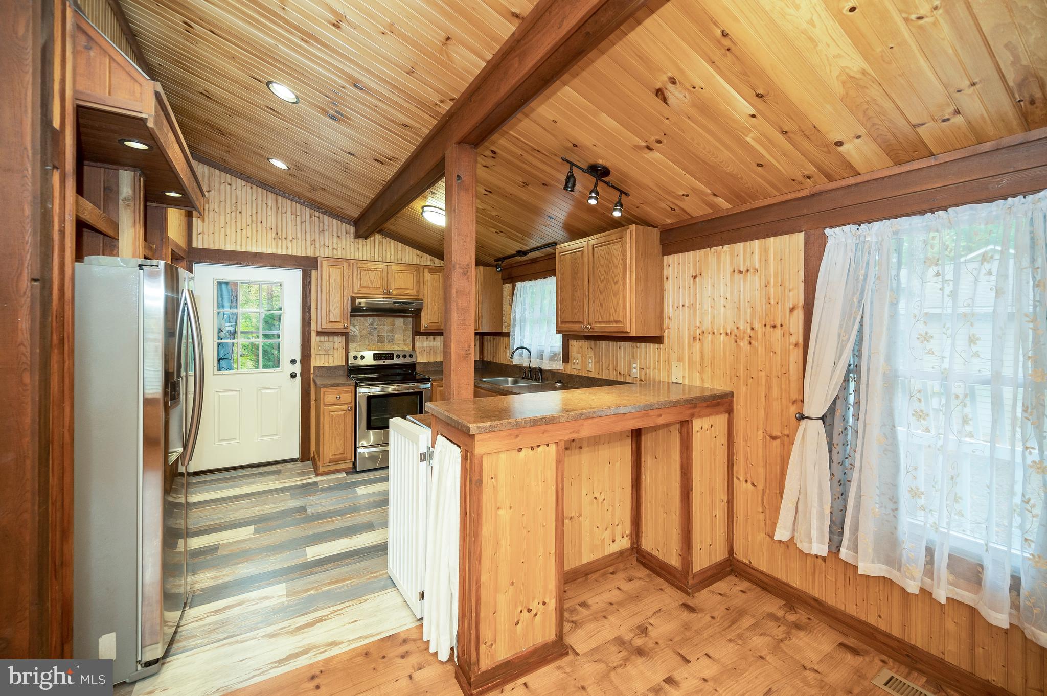 LAKE OF THE WOODS - Residential