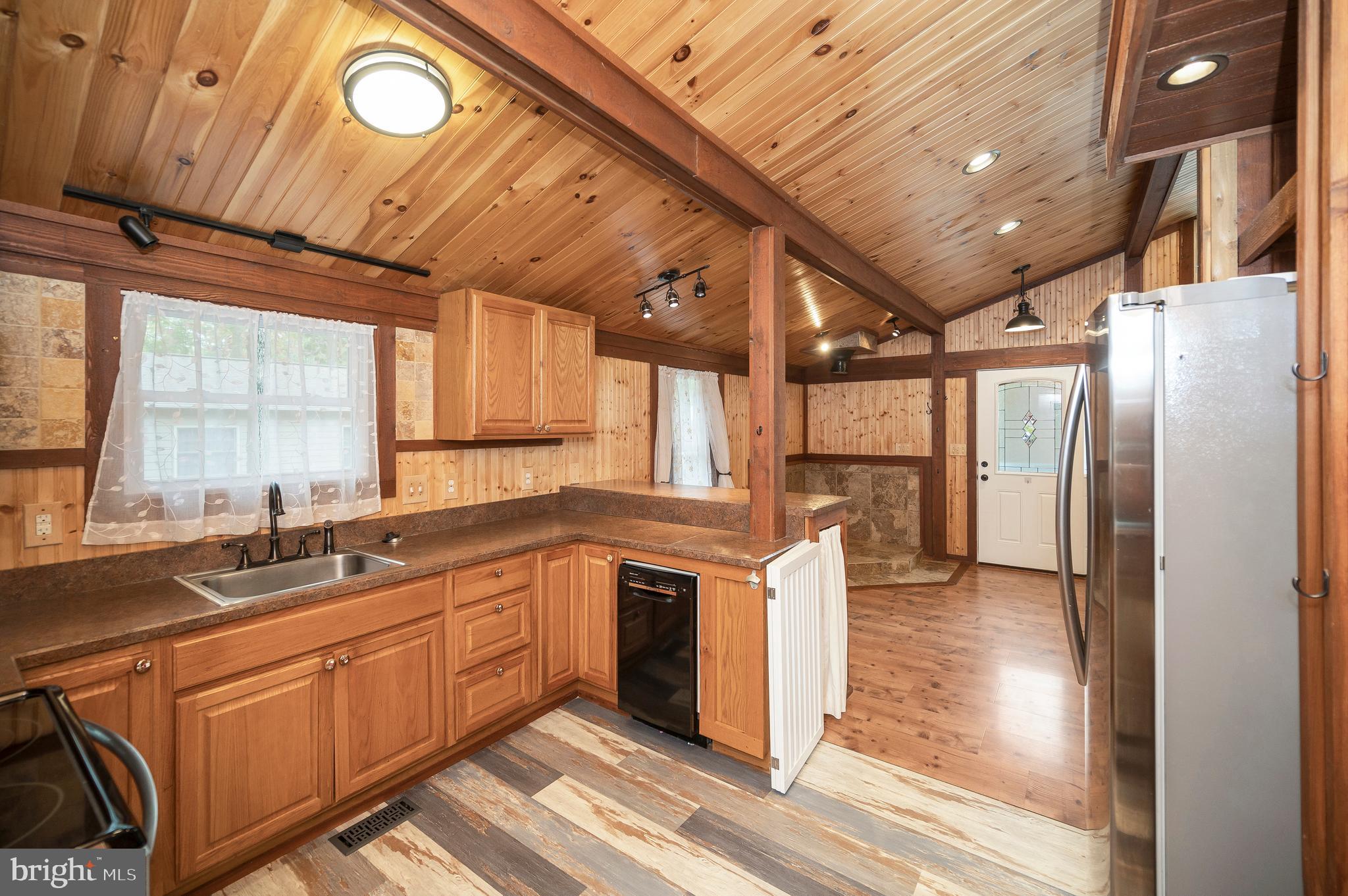 LAKE OF THE WOODS - Residential