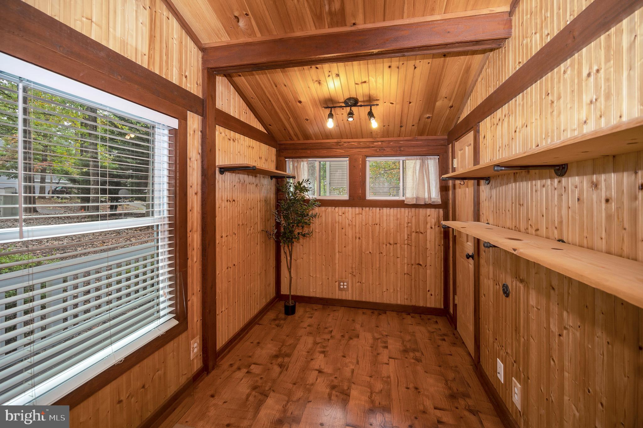 LAKE OF THE WOODS - Residential