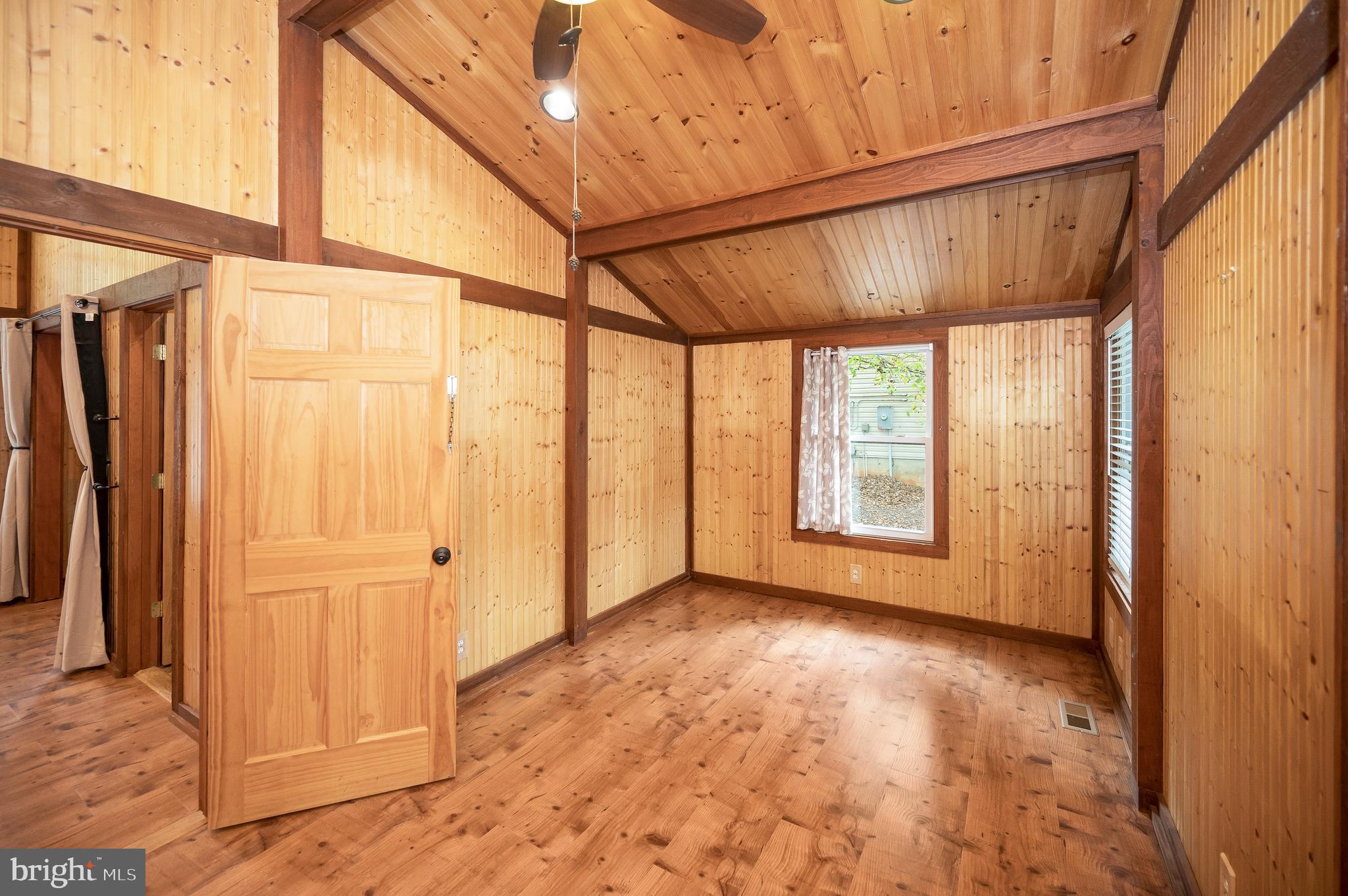 LAKE OF THE WOODS - Residential