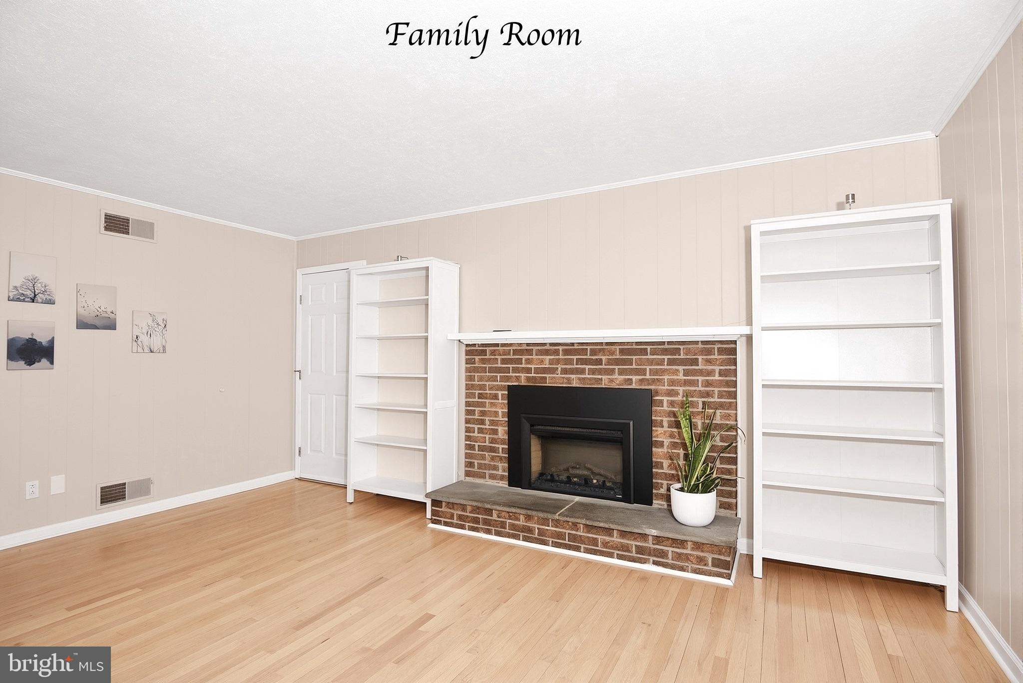 COLONIAL ACRES - Residential