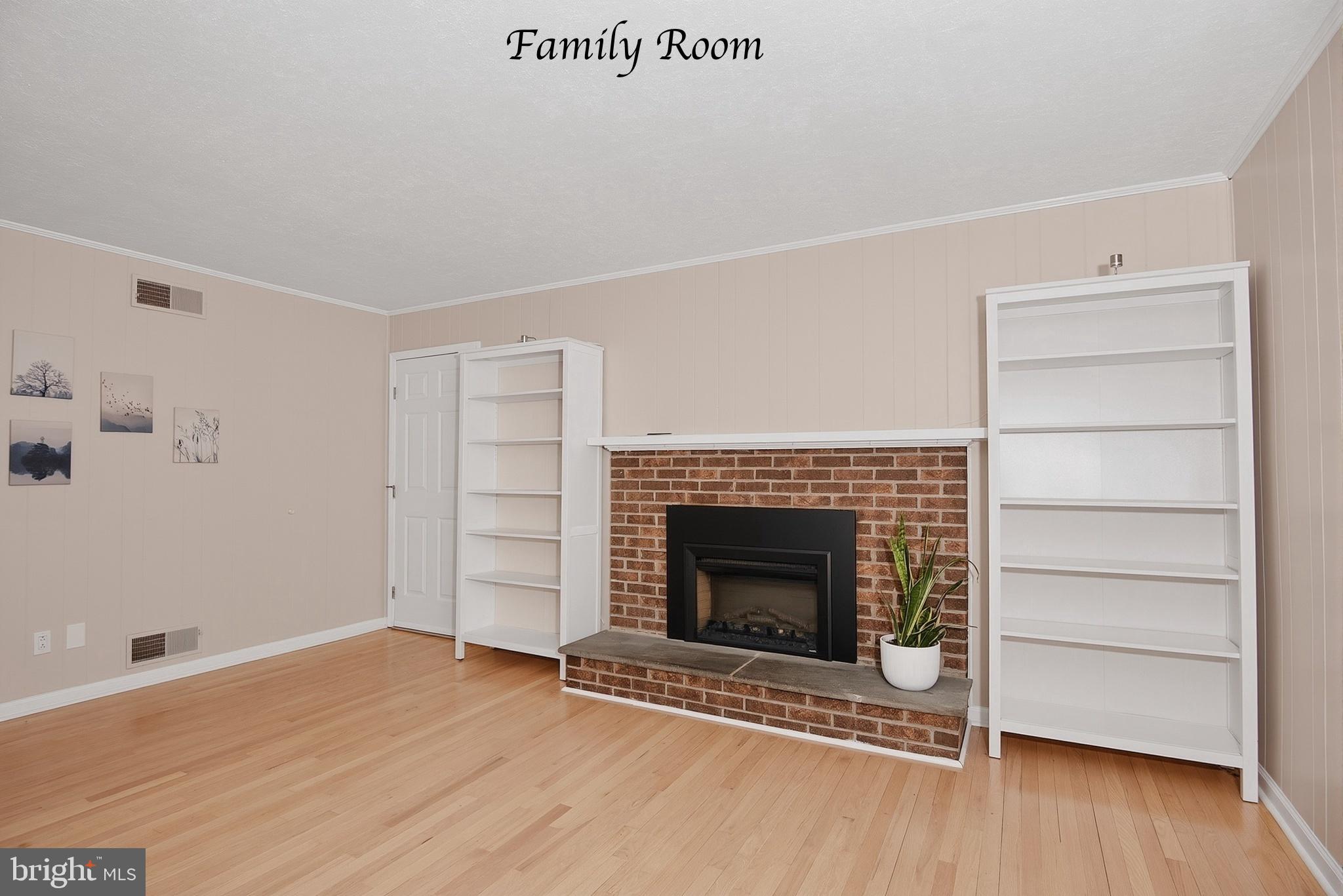 COLONIAL ACRES - Residential