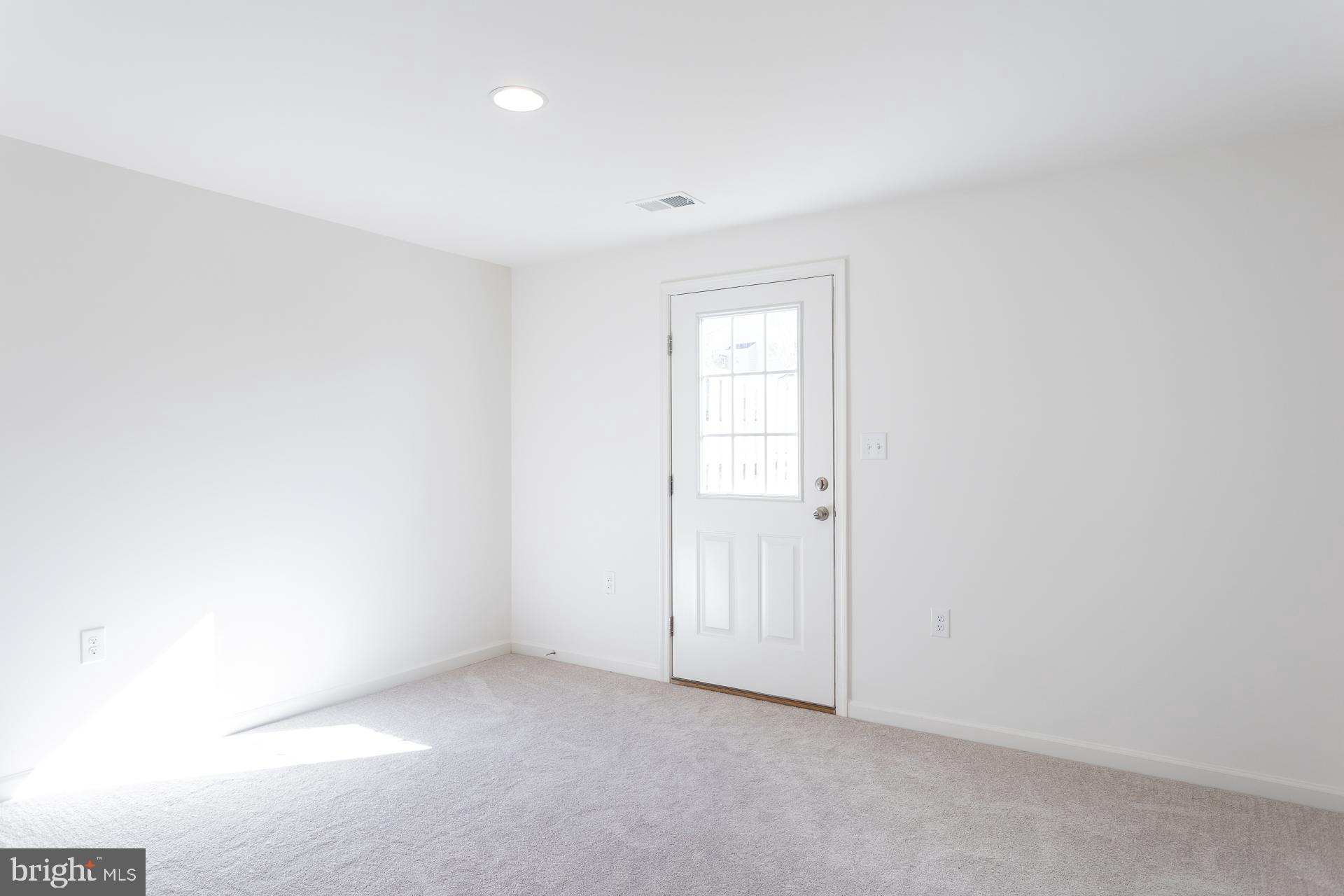 ARCHERS ROCK - Residential