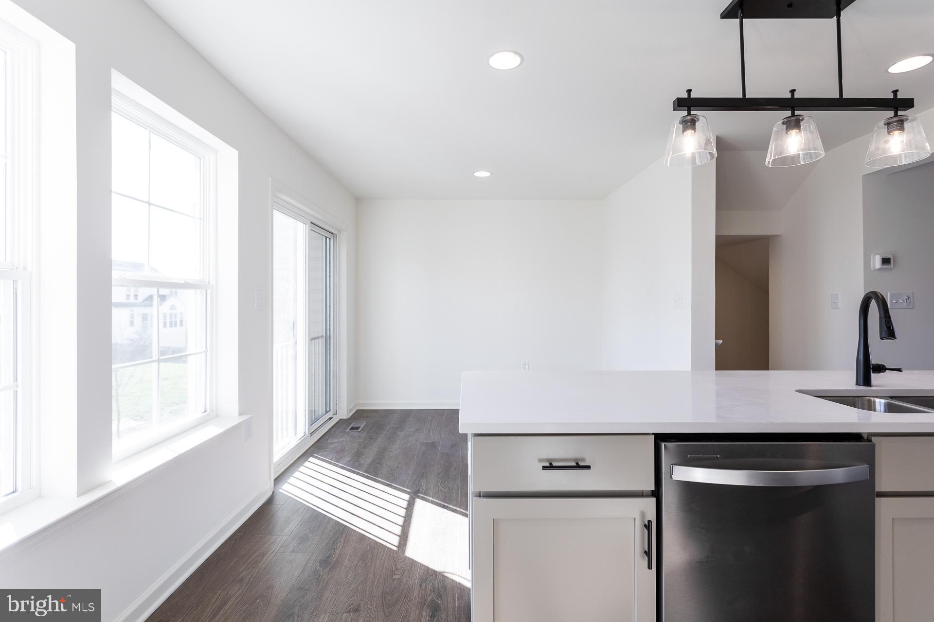 ARCHERS ROCK - Residential