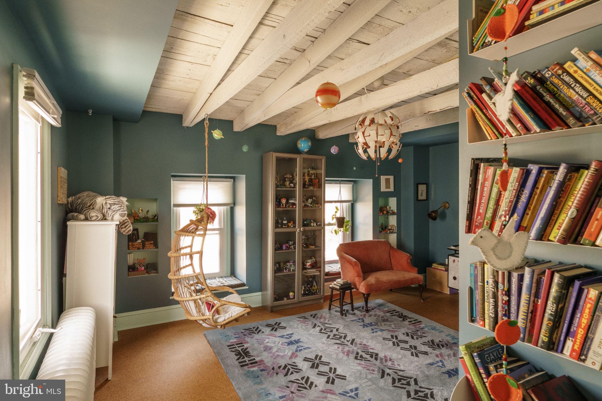 CHESTNUT HILL - Residential