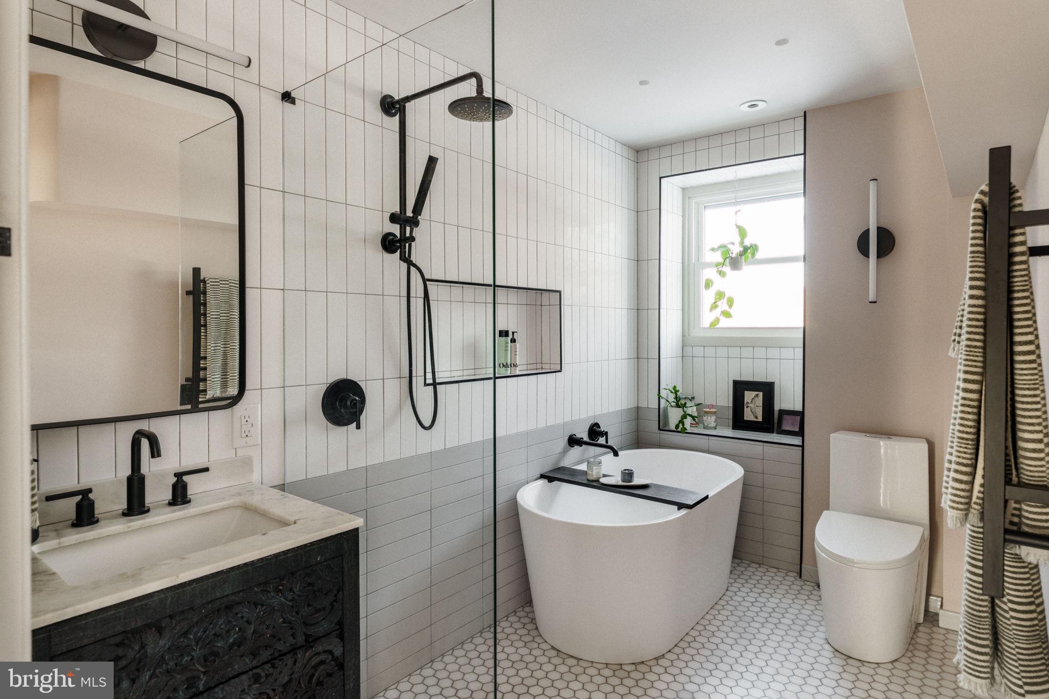 CHESTNUT HILL - Residential