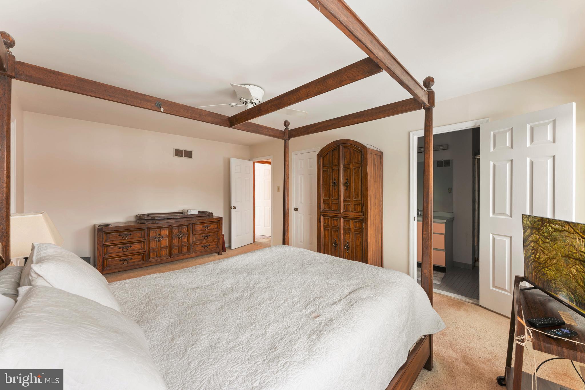 HOLLAND ACRES - Residential