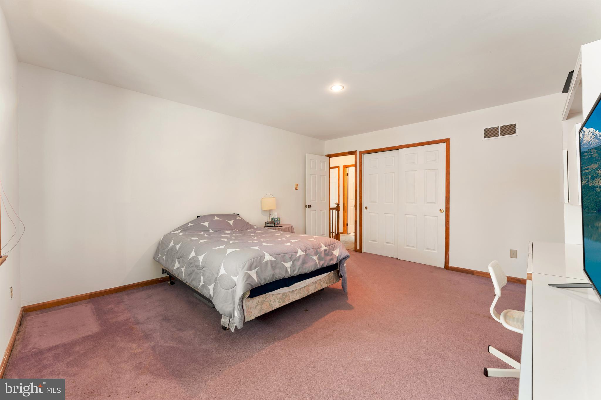 HOLLAND ACRES - Residential