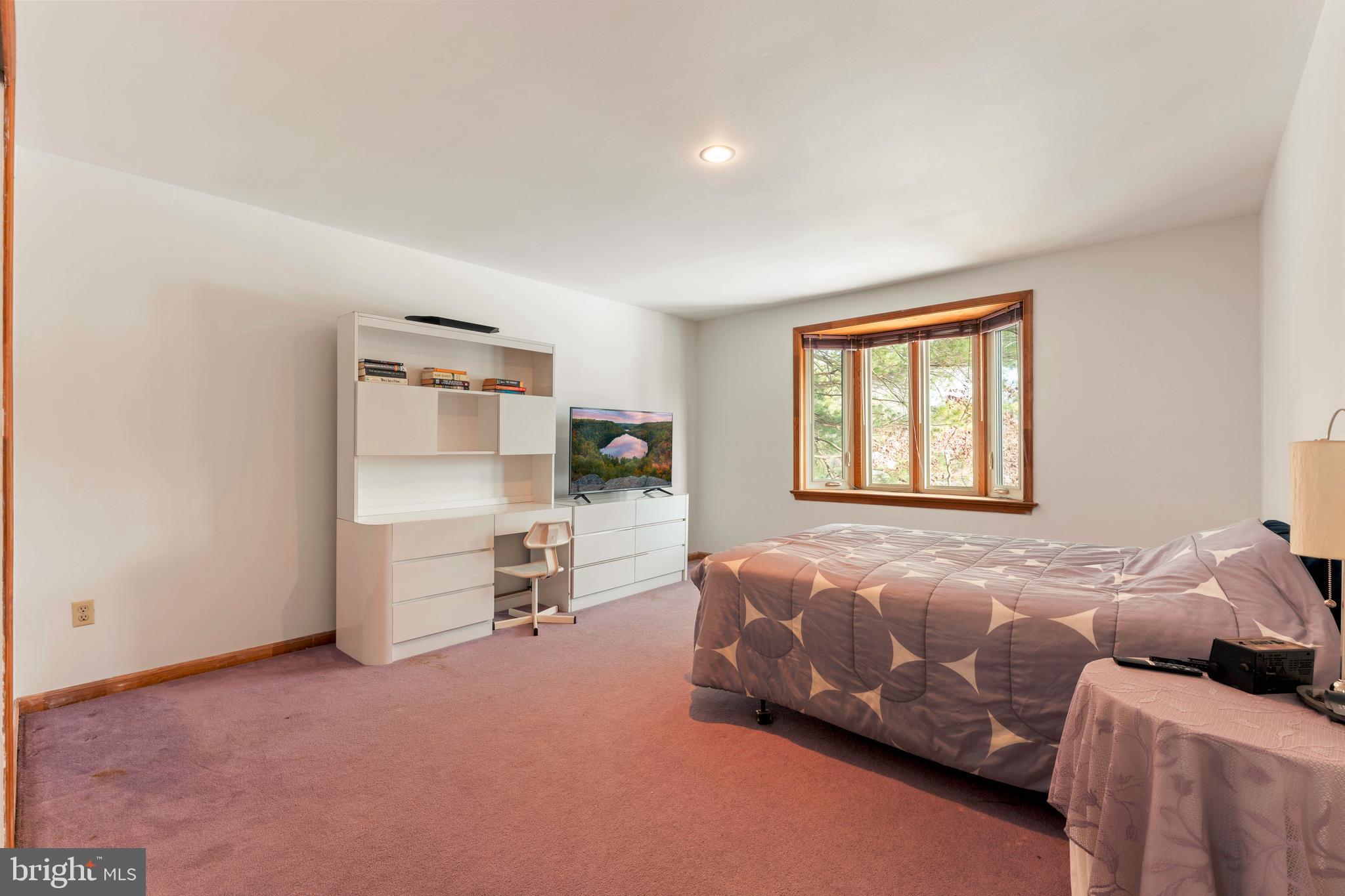 HOLLAND ACRES - Residential