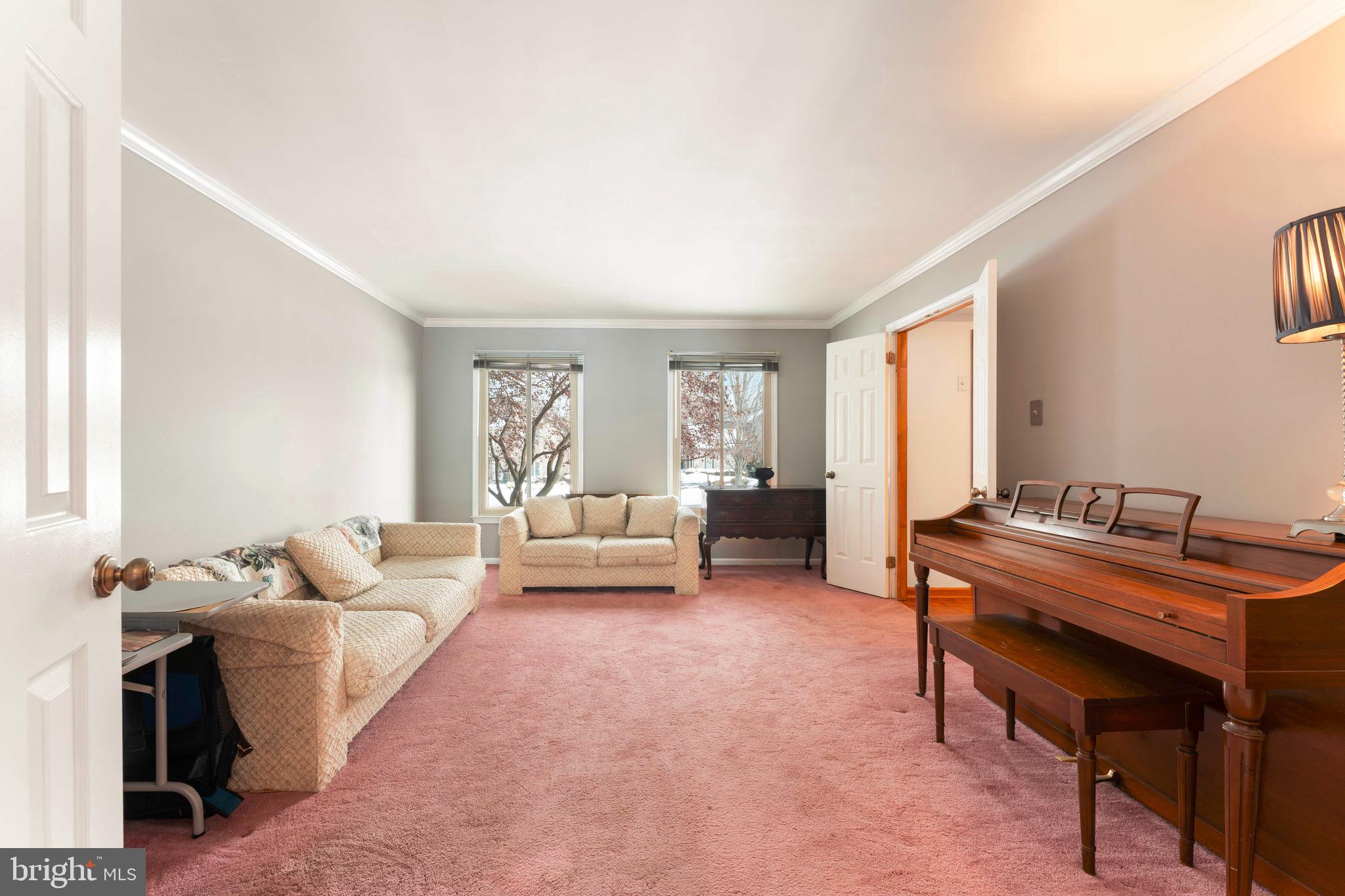 HOLLAND ACRES - Residential