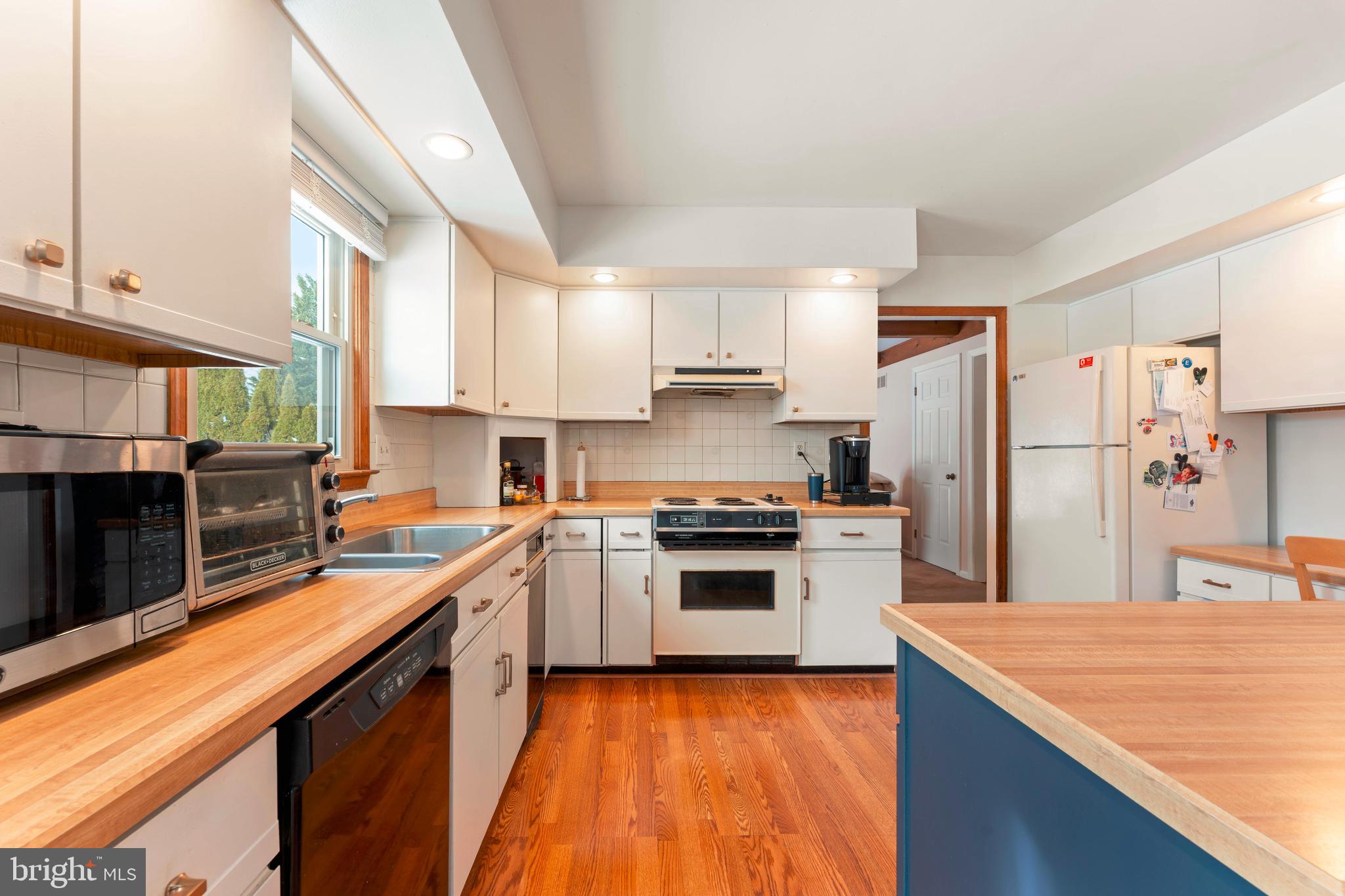 HOLLAND ACRES - Residential