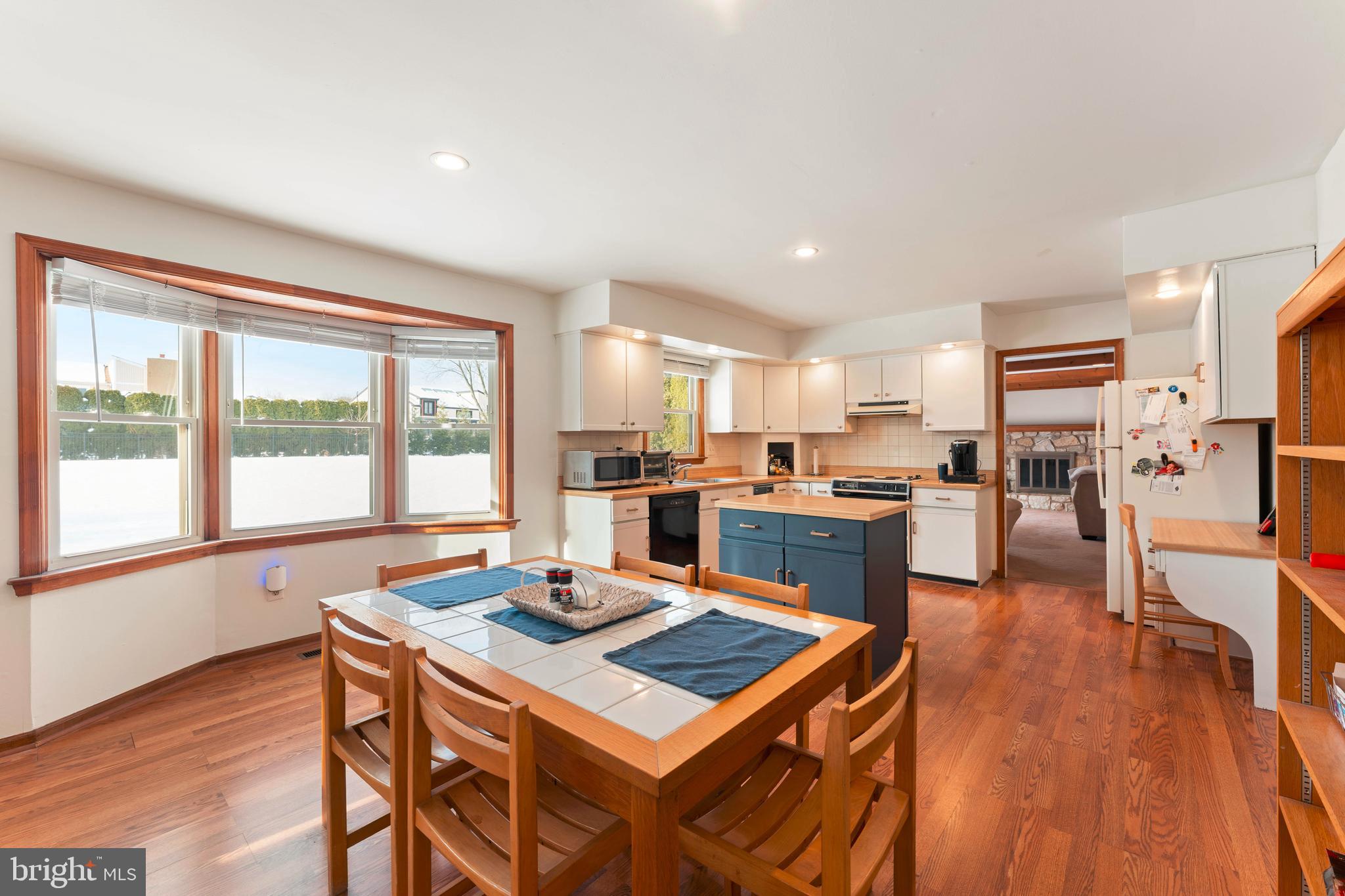 HOLLAND ACRES - Residential