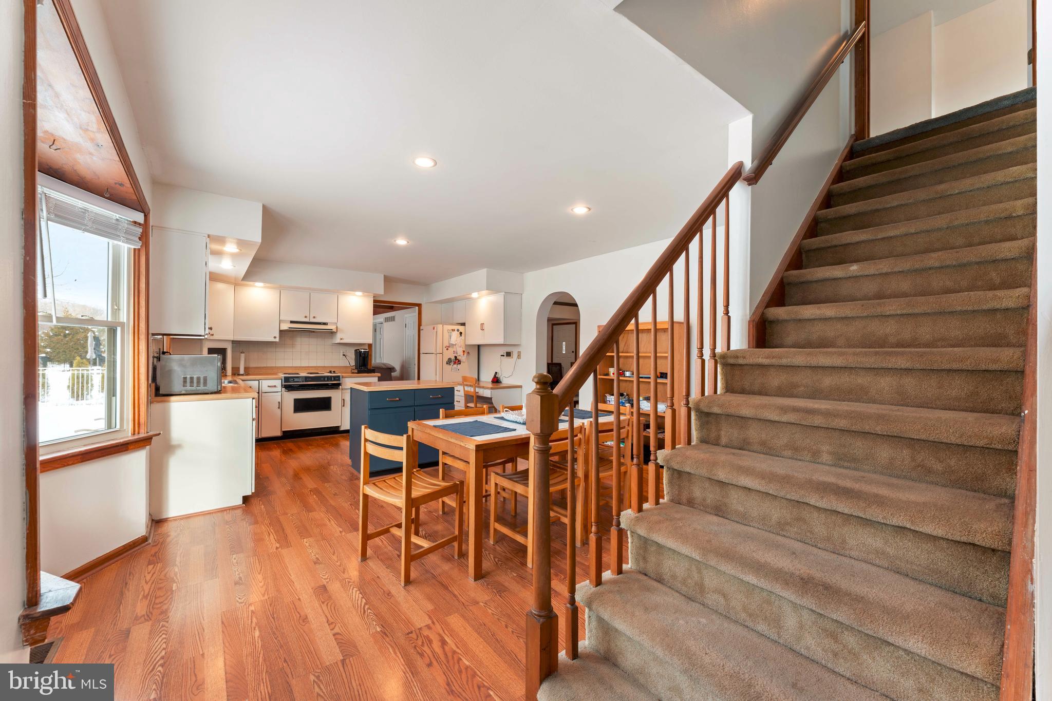 HOLLAND ACRES - Residential