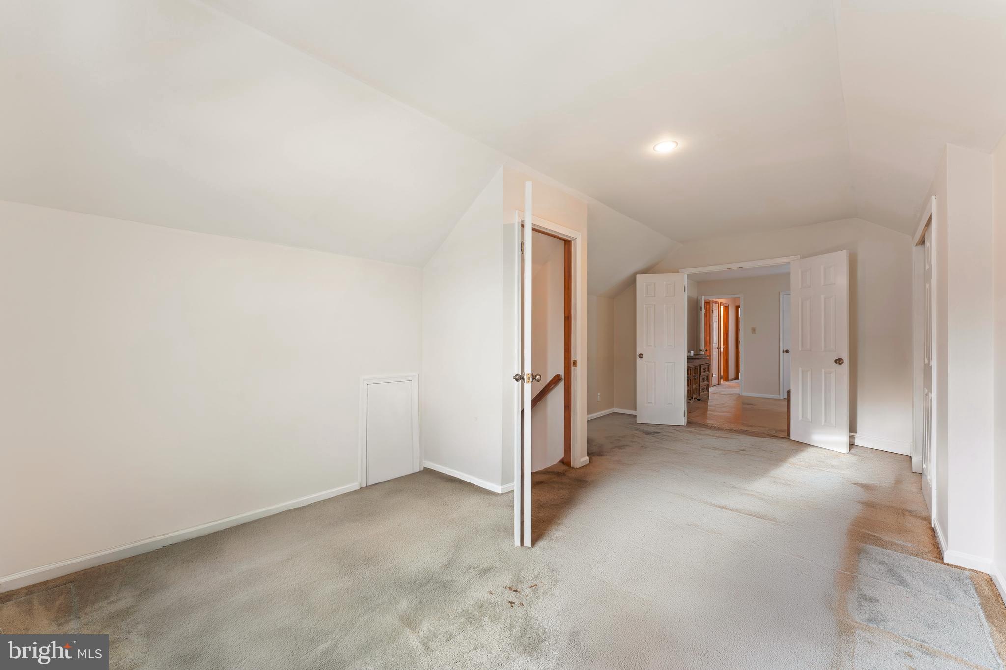 HOLLAND ACRES - Residential