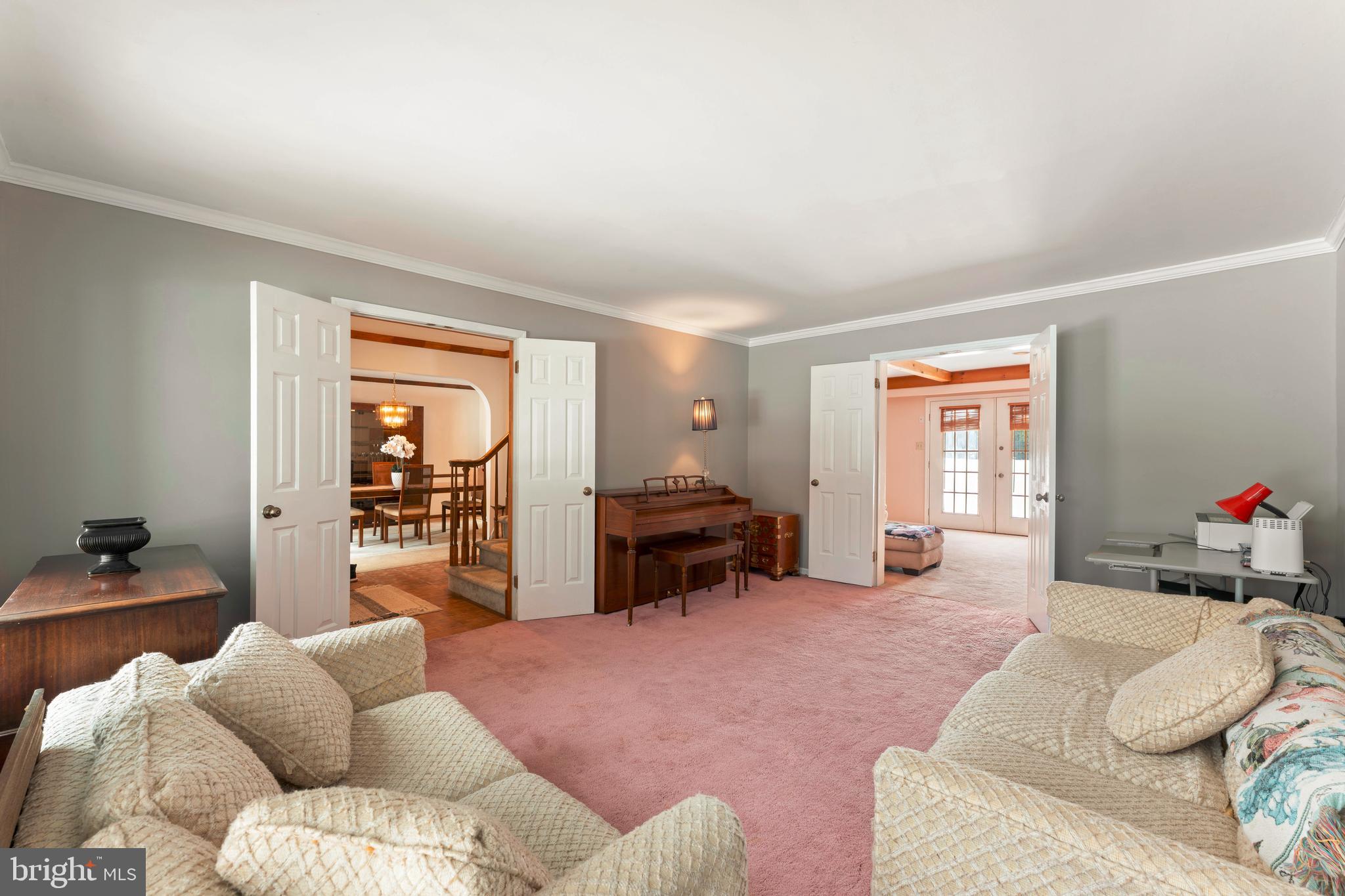 HOLLAND ACRES - Residential