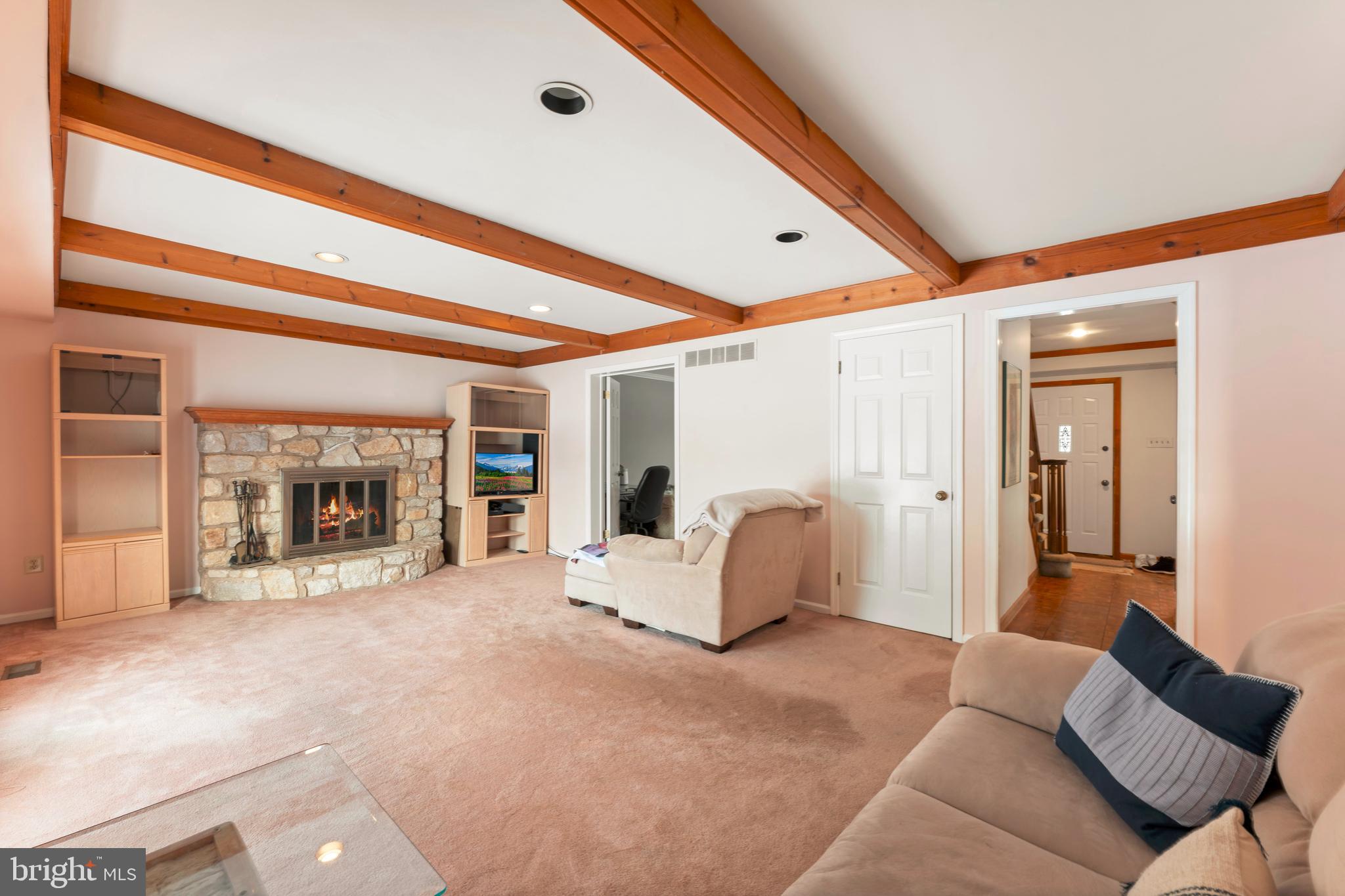 HOLLAND ACRES - Residential