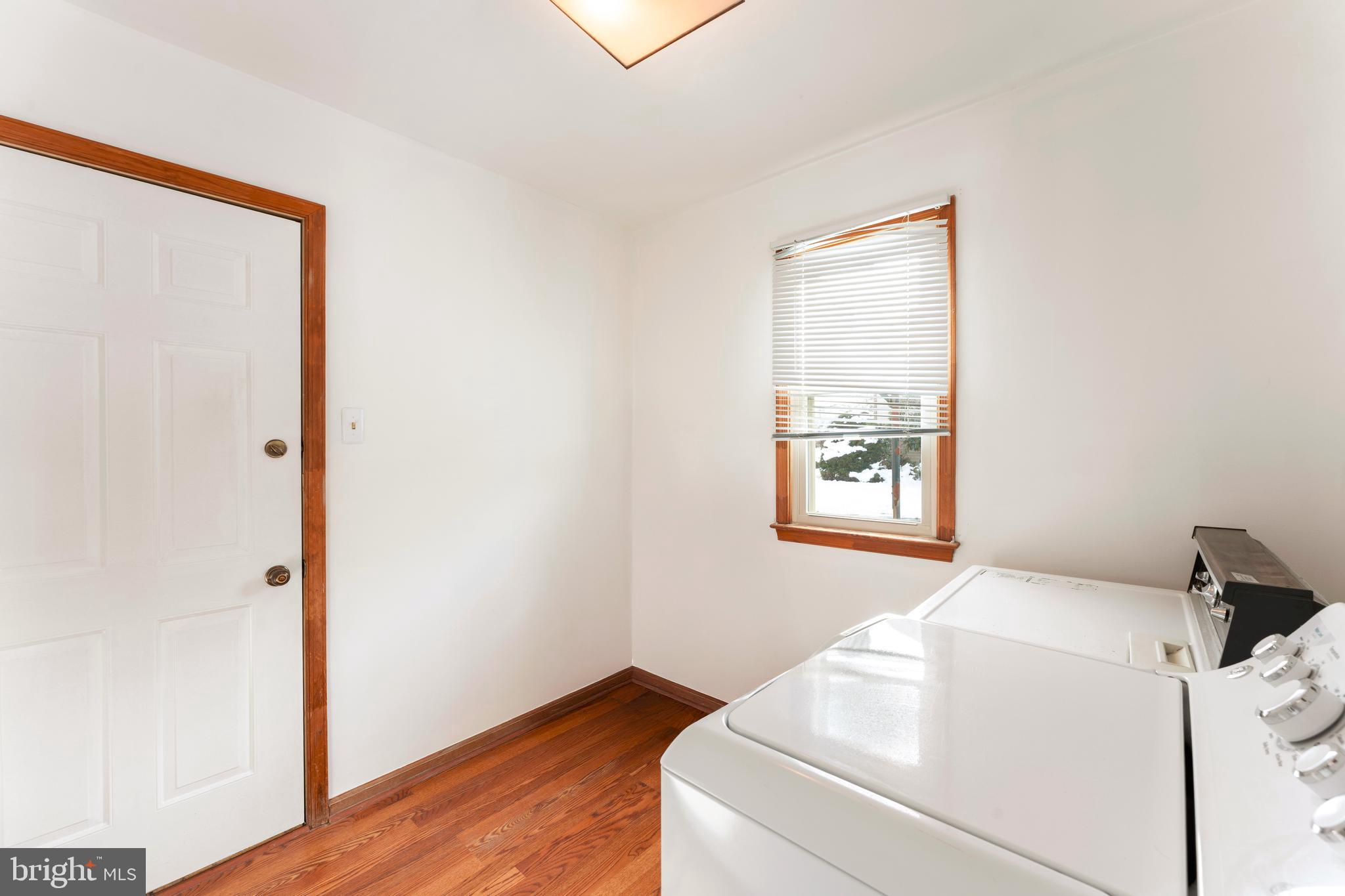 HOLLAND ACRES - Residential