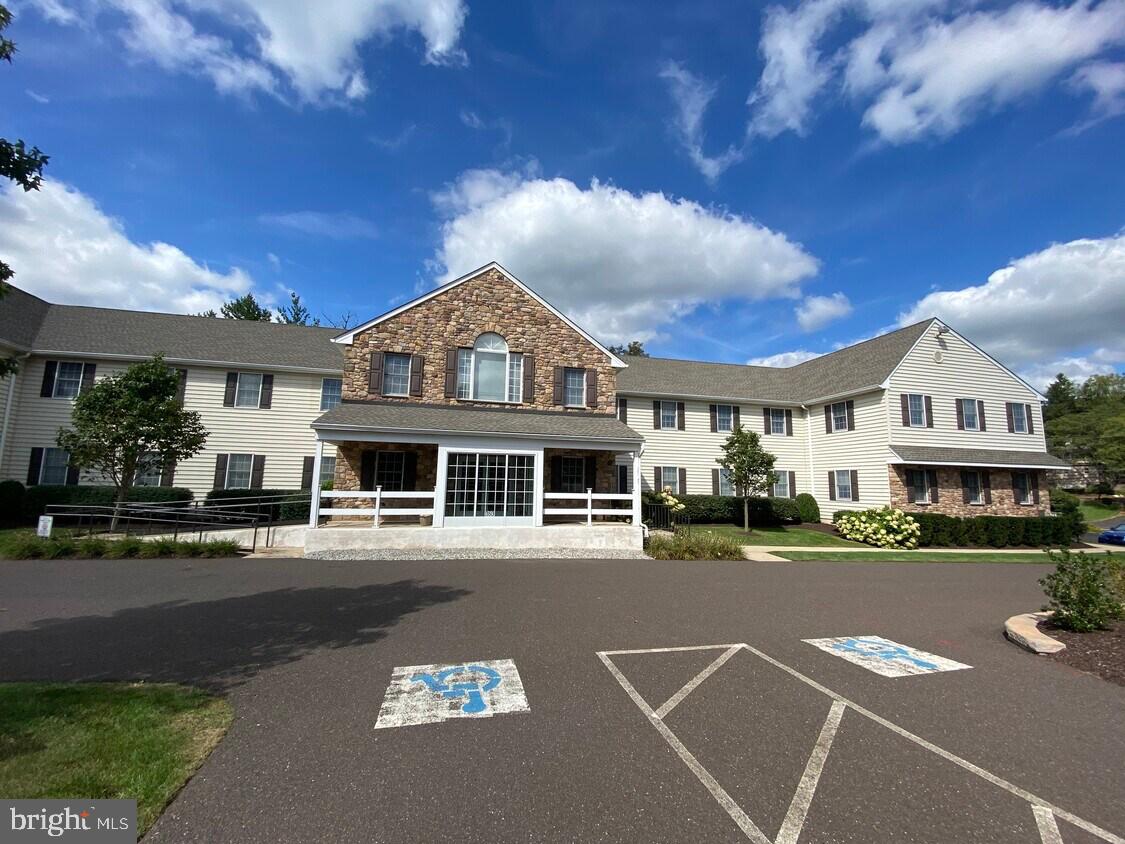 NEW BRITIAN - Commercial Lease