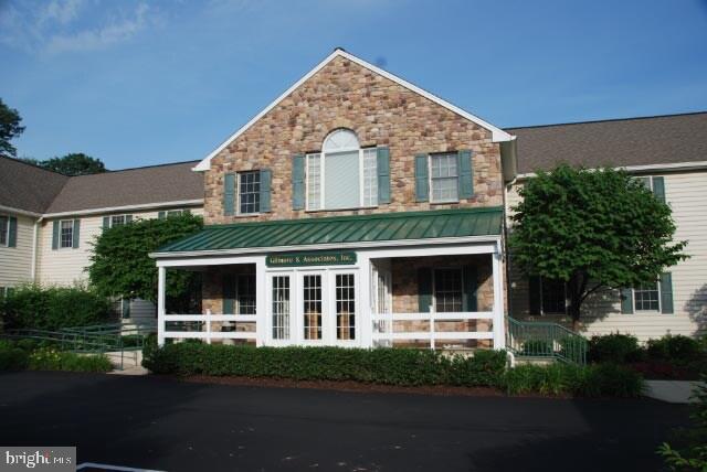 NEW BRITIAN - Commercial Lease