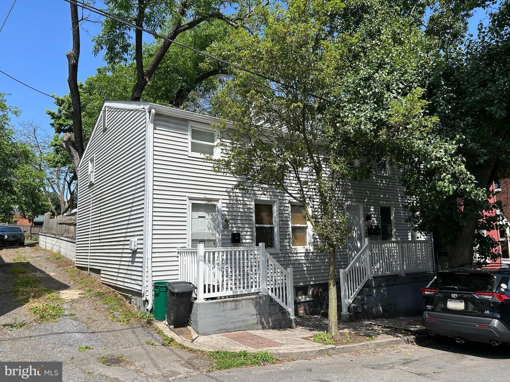 Photo of 36 N Mary Street, Lancaster, PA 17603 (MLS # PALA2051112)