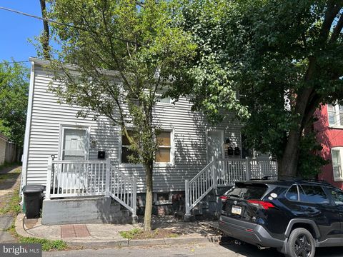 Photo of 36 N Mary Street, Lancaster, PA 17603 (MLS # PALA2051112)