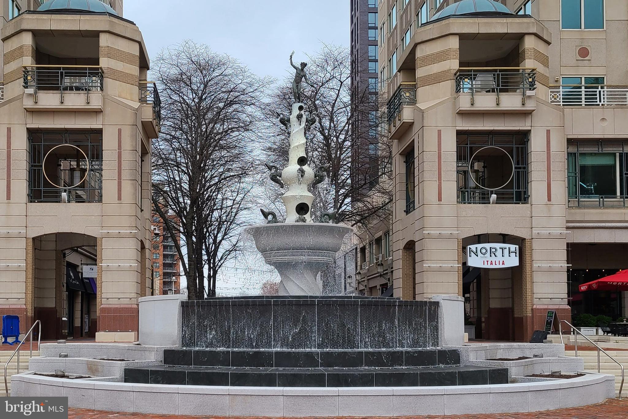 MIDTOWN AT RESTON TOWN CENTER - Residential