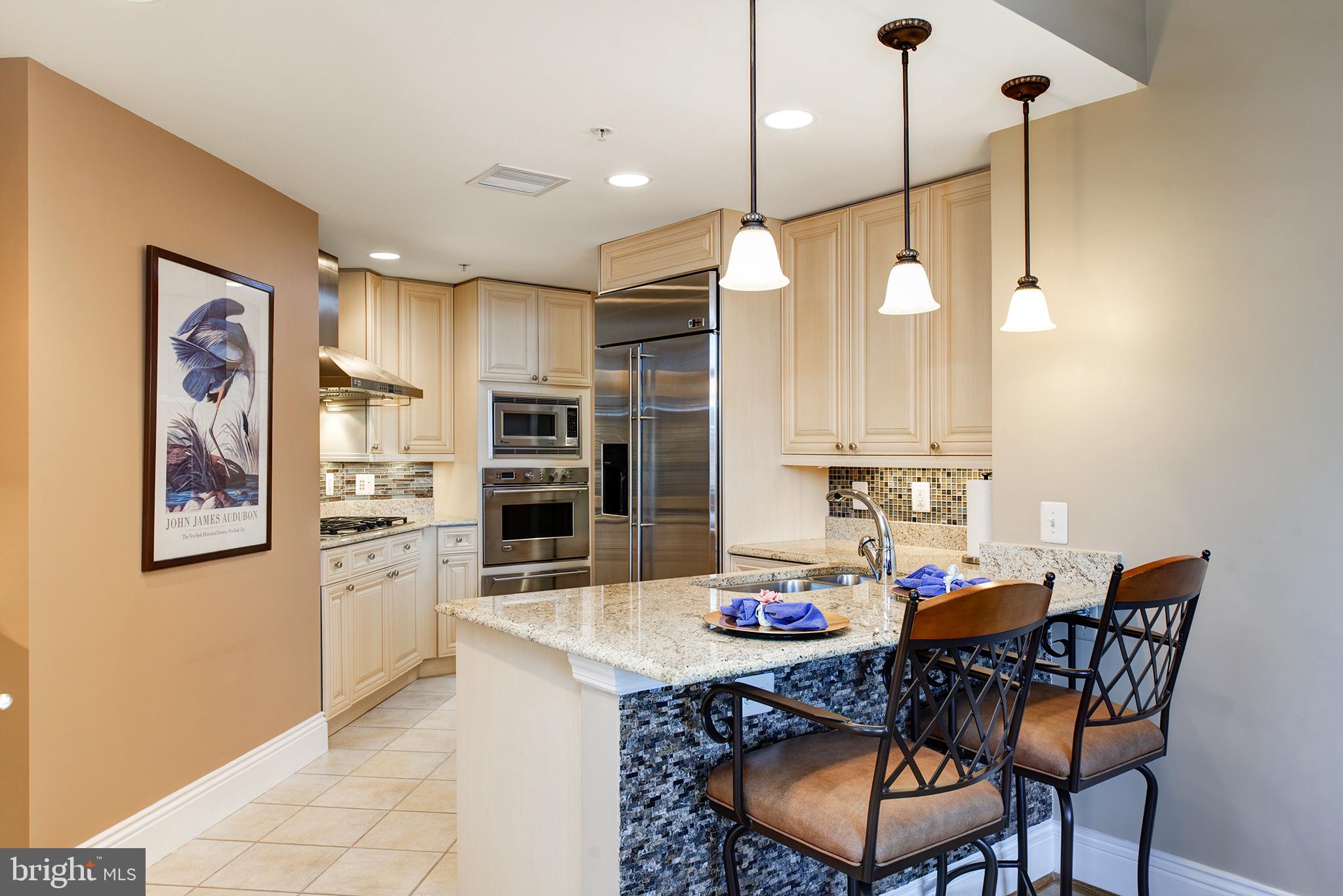 MIDTOWN AT RESTON TOWN CENTER - Residential