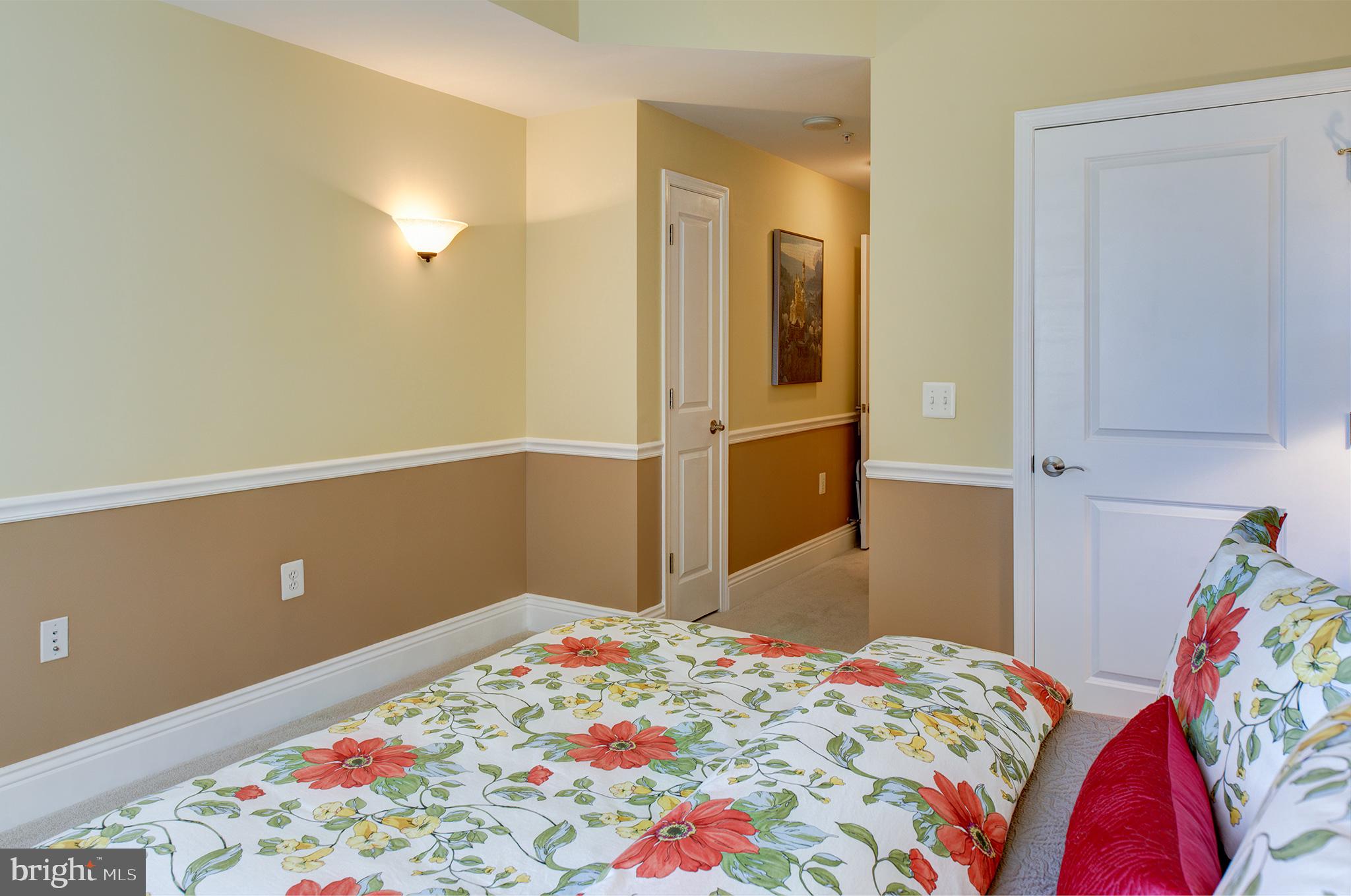 MIDTOWN AT RESTON TOWN CENTER - Residential