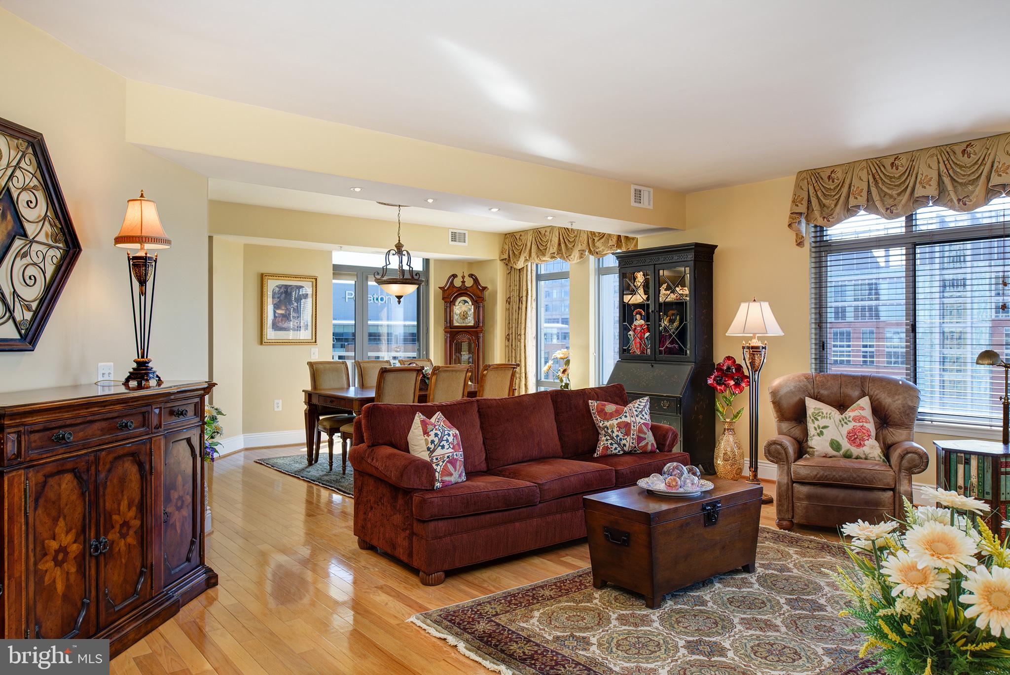 MIDTOWN AT RESTON TOWN CENTER - Residential