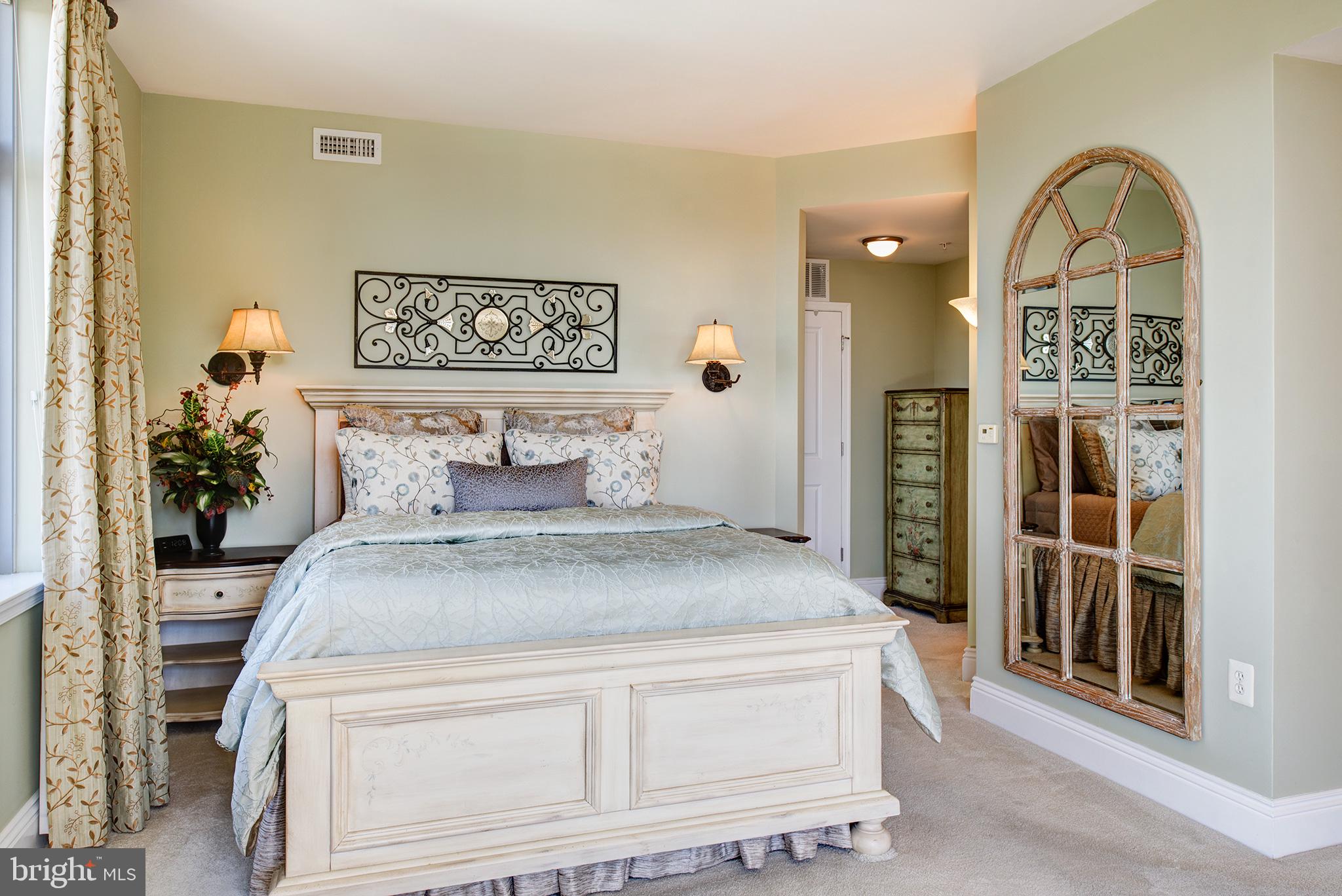 MIDTOWN AT RESTON TOWN CENTER - Residential