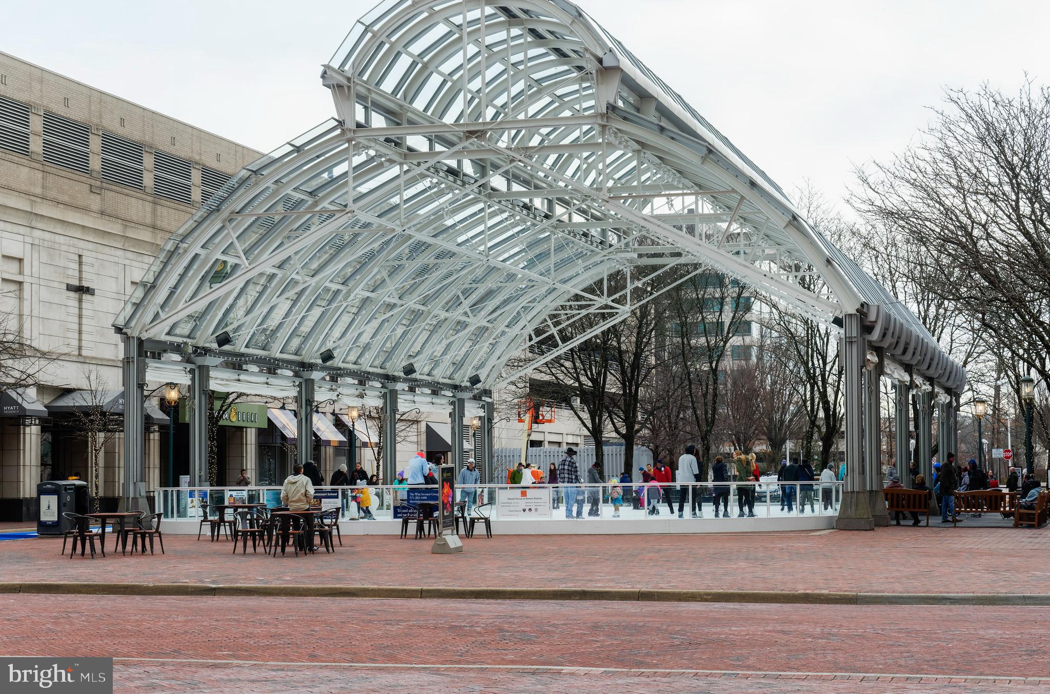MIDTOWN AT RESTON TOWN CENTER - Residential
