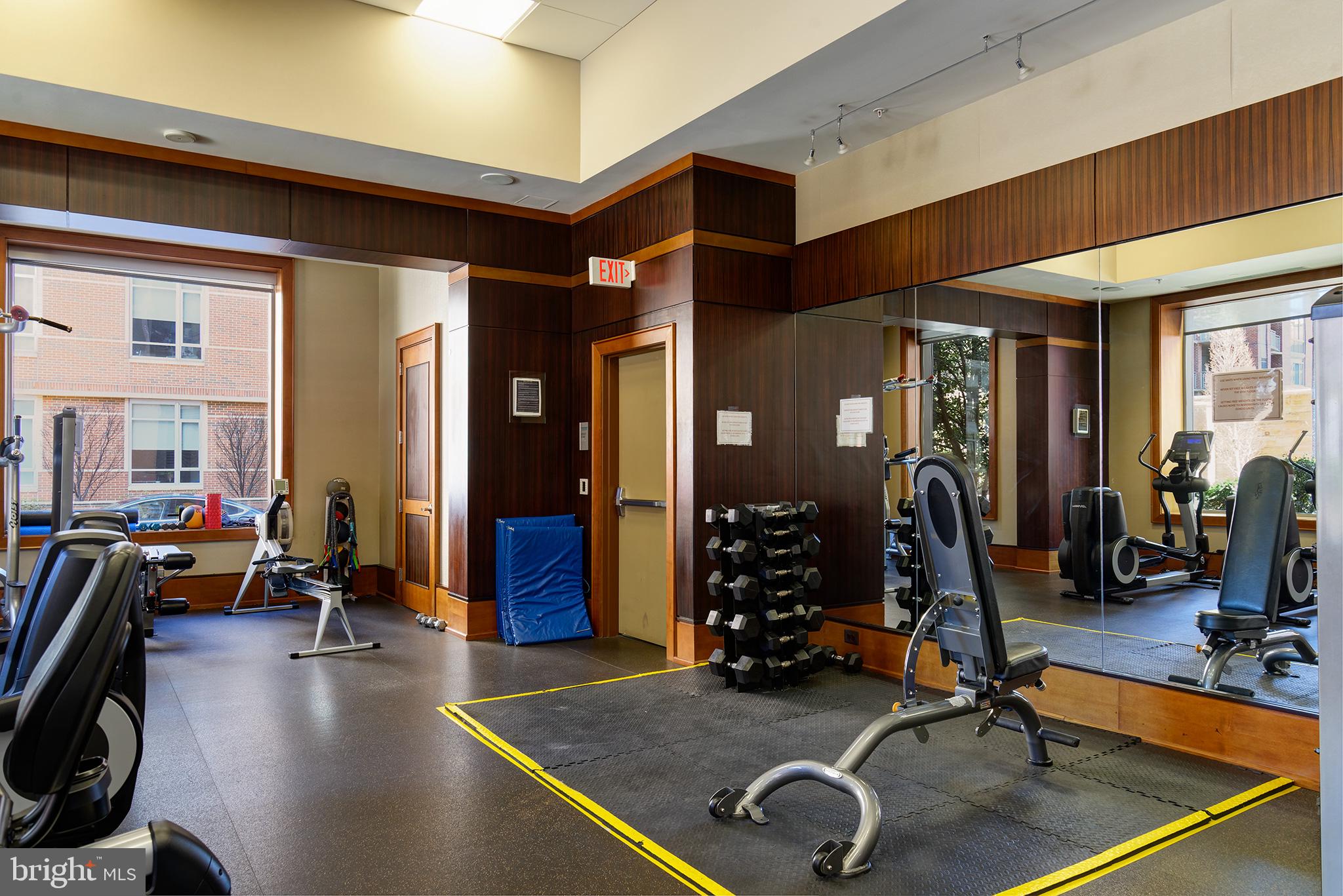 MIDTOWN AT RESTON TOWN CENTER - Residential