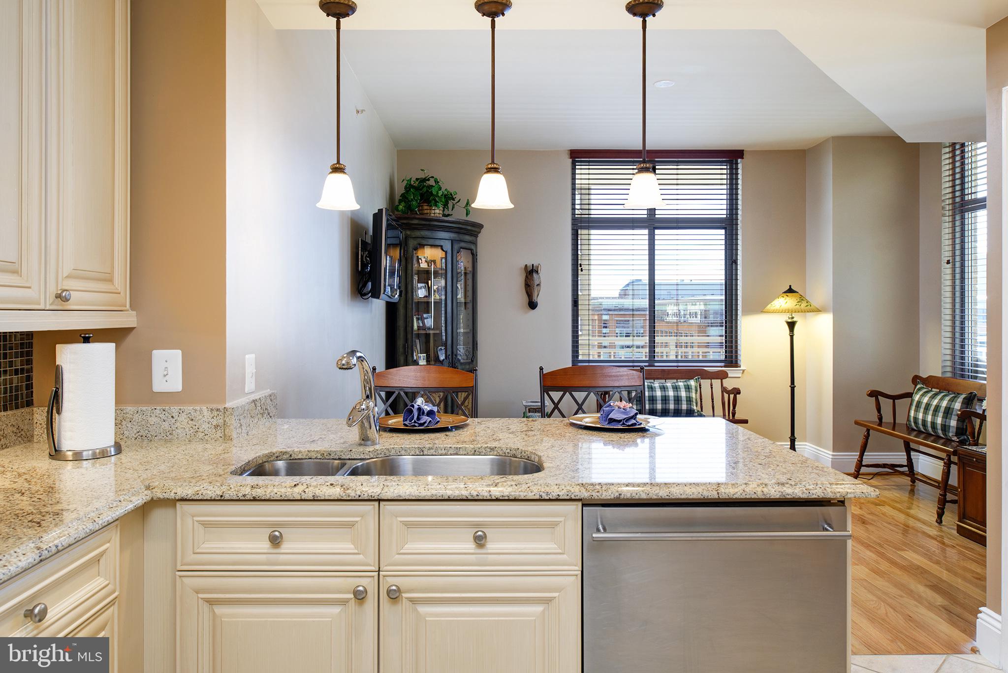 MIDTOWN AT RESTON TOWN CENTER - Residential