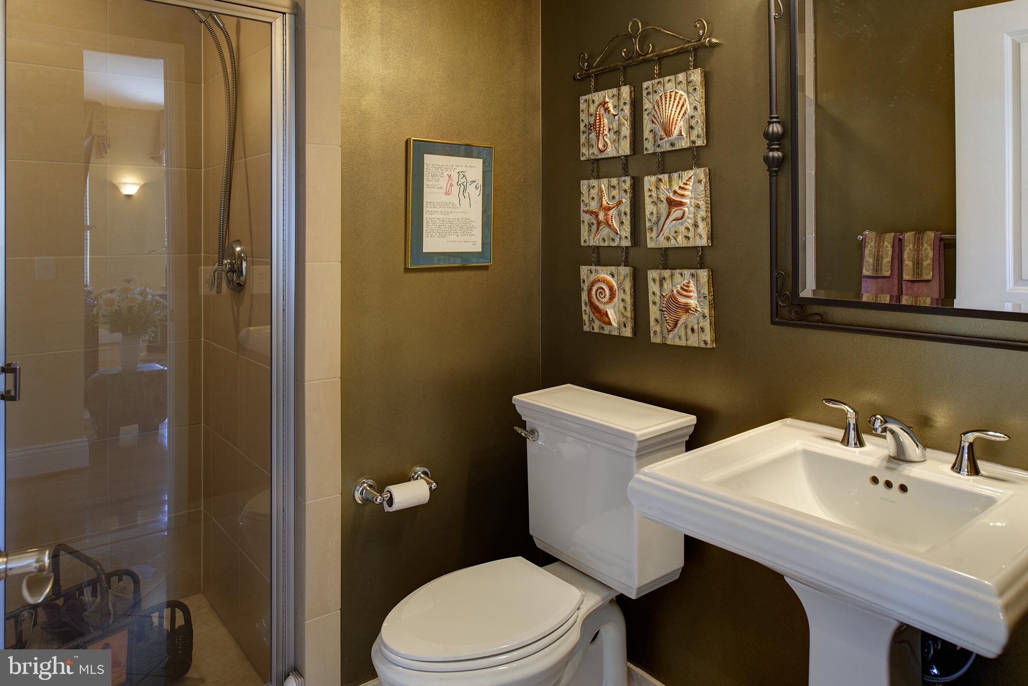 MIDTOWN AT RESTON TOWN CENTER - Residential