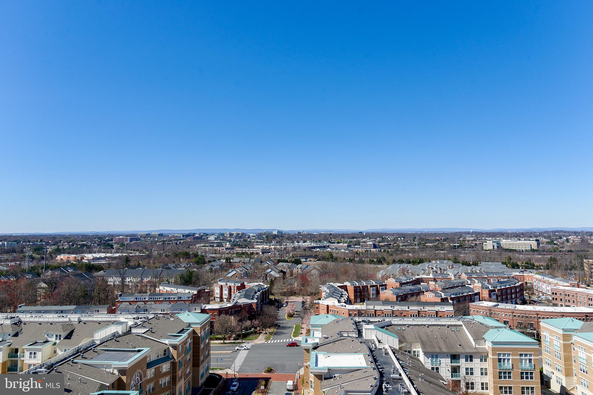 MIDTOWN AT RESTON TOWN CENTER - Residential