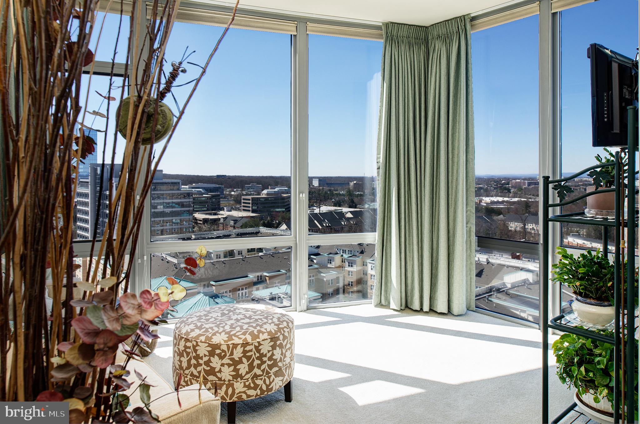 MIDTOWN AT RESTON TOWN CENTER - Residential