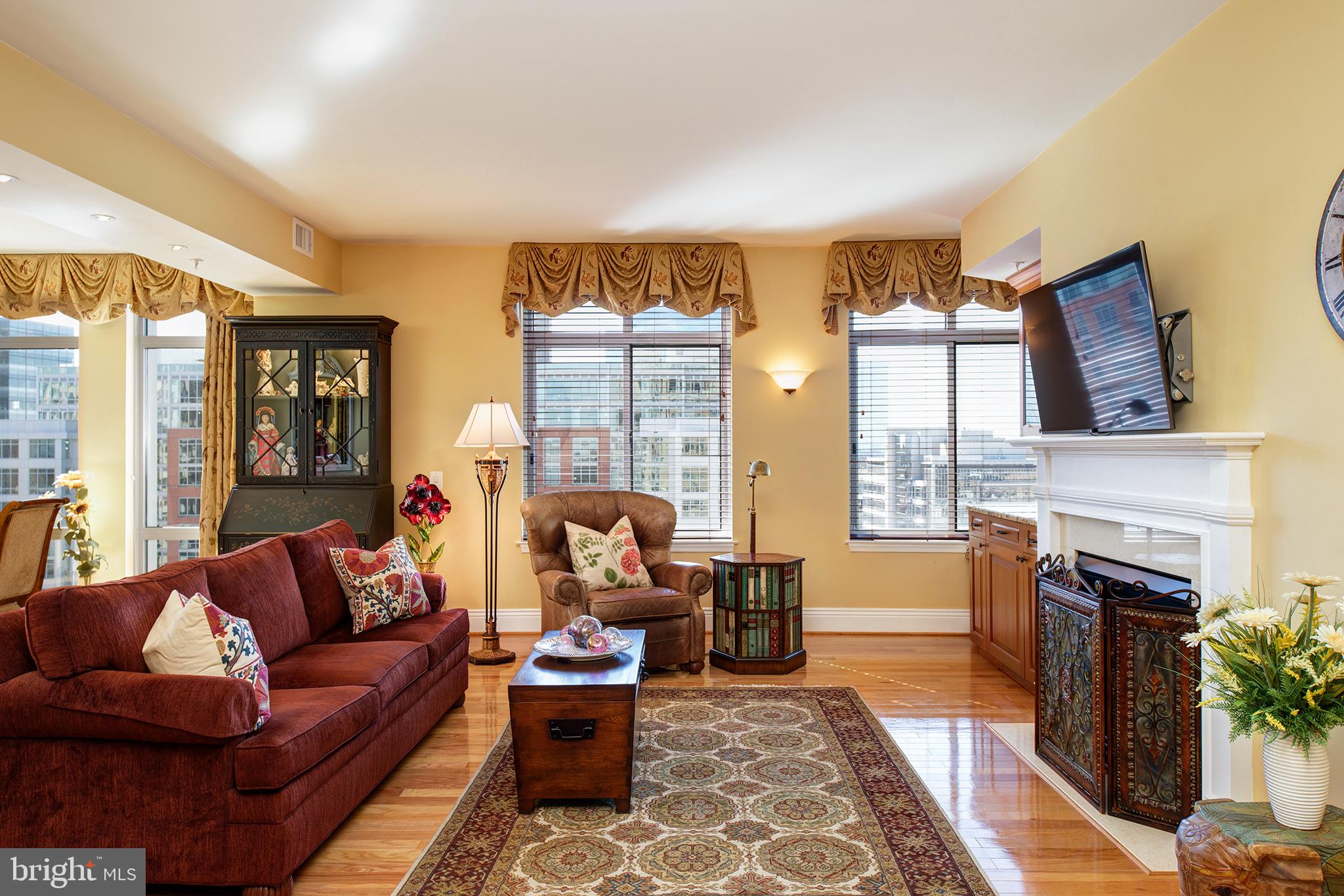 MIDTOWN AT RESTON TOWN CENTER - Residential