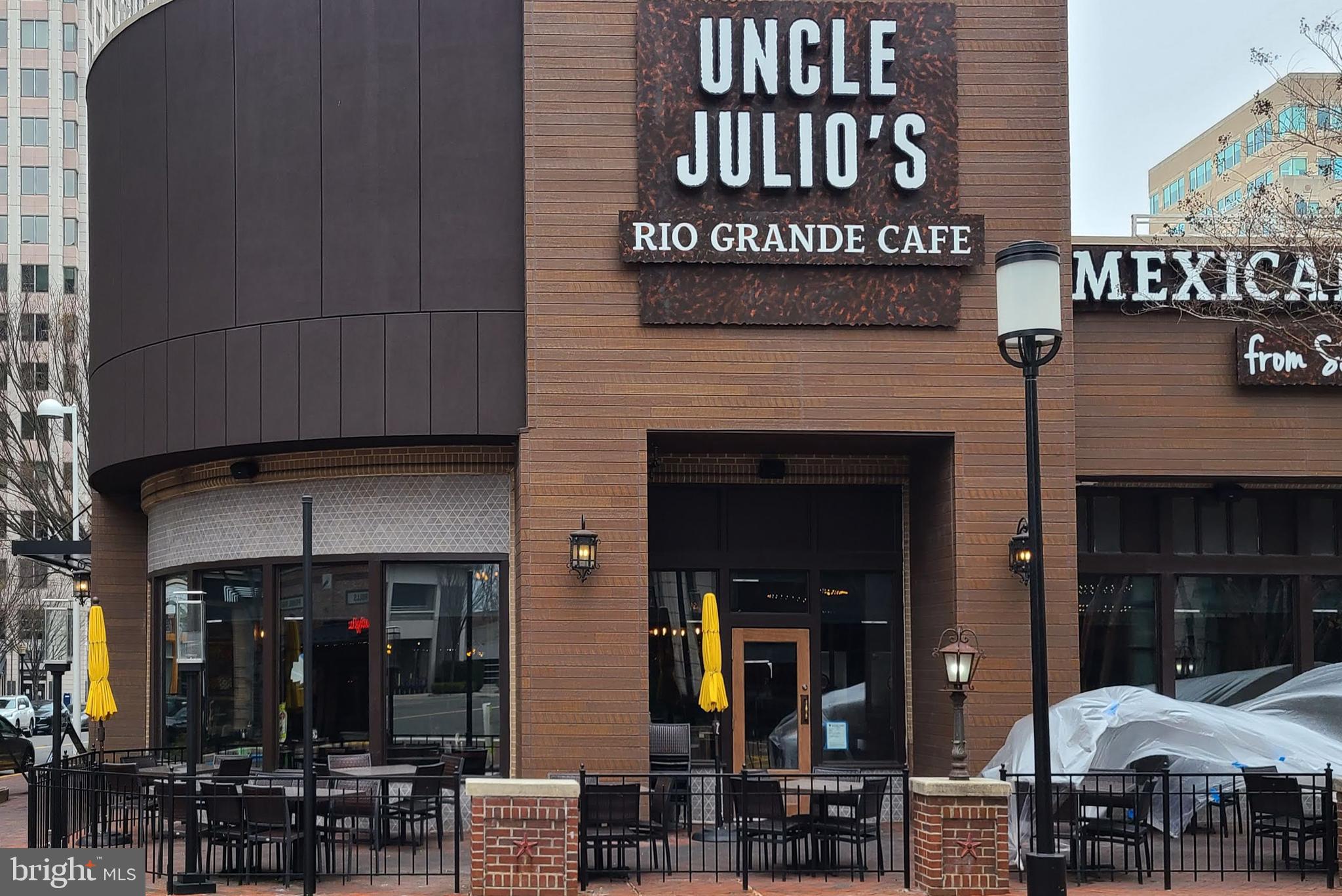 MIDTOWN AT RESTON TOWN CENTER - Residential