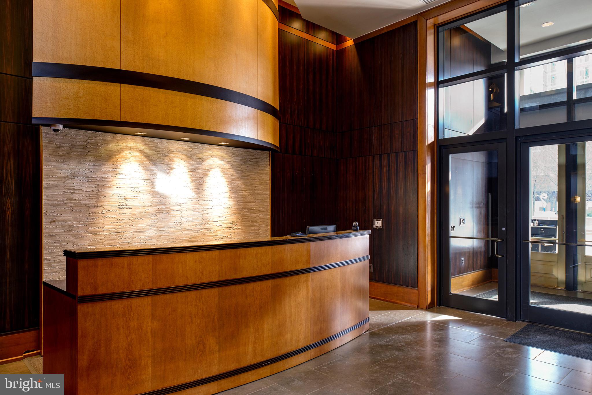 MIDTOWN AT RESTON TOWN CENTER - Residential