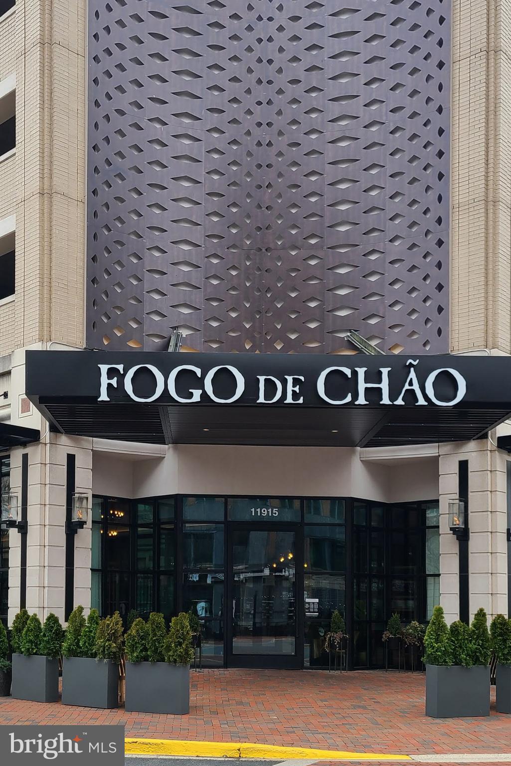 MIDTOWN AT RESTON TOWN CENTER - Residential