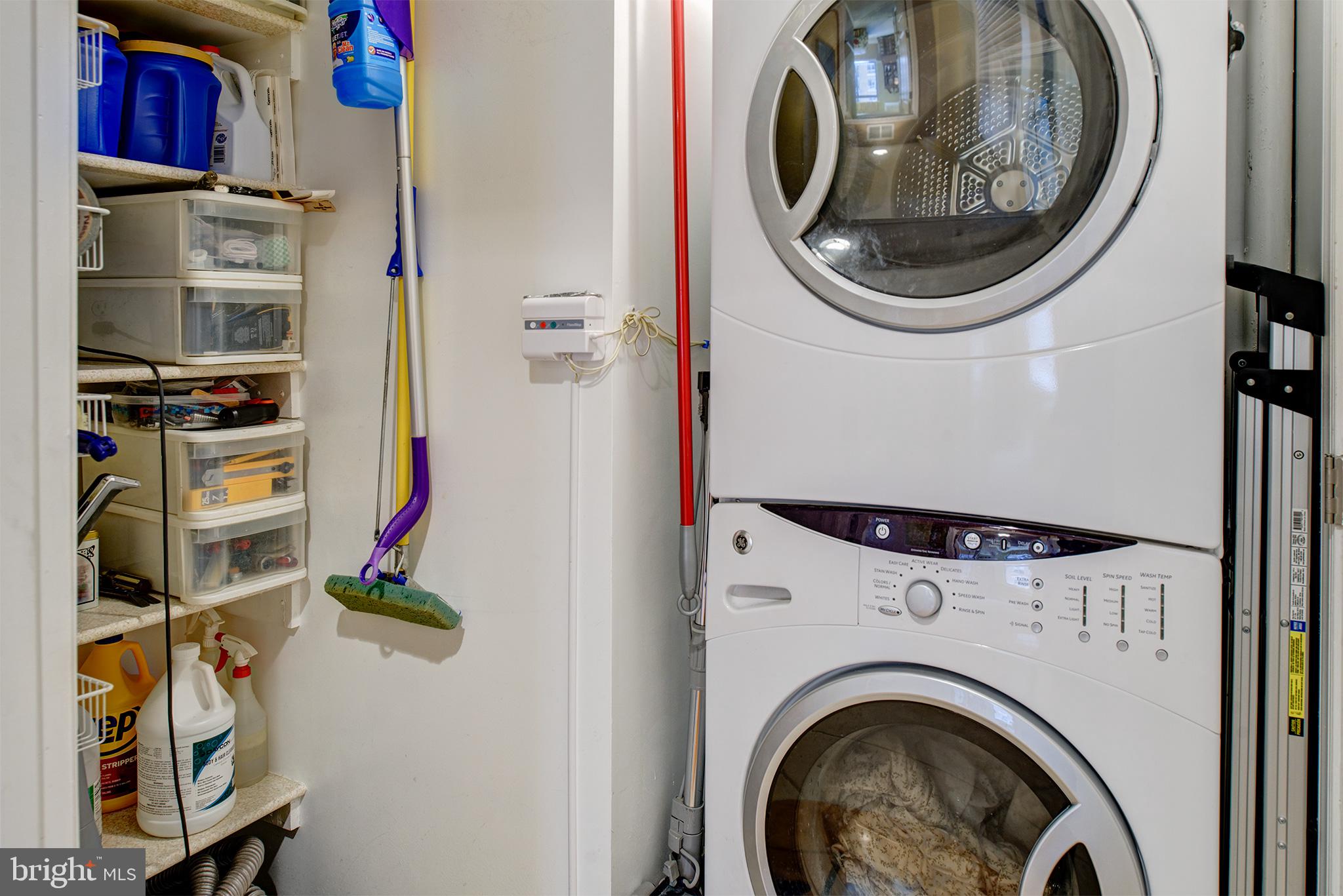 MIDTOWN AT RESTON TOWN CENTER - Residential