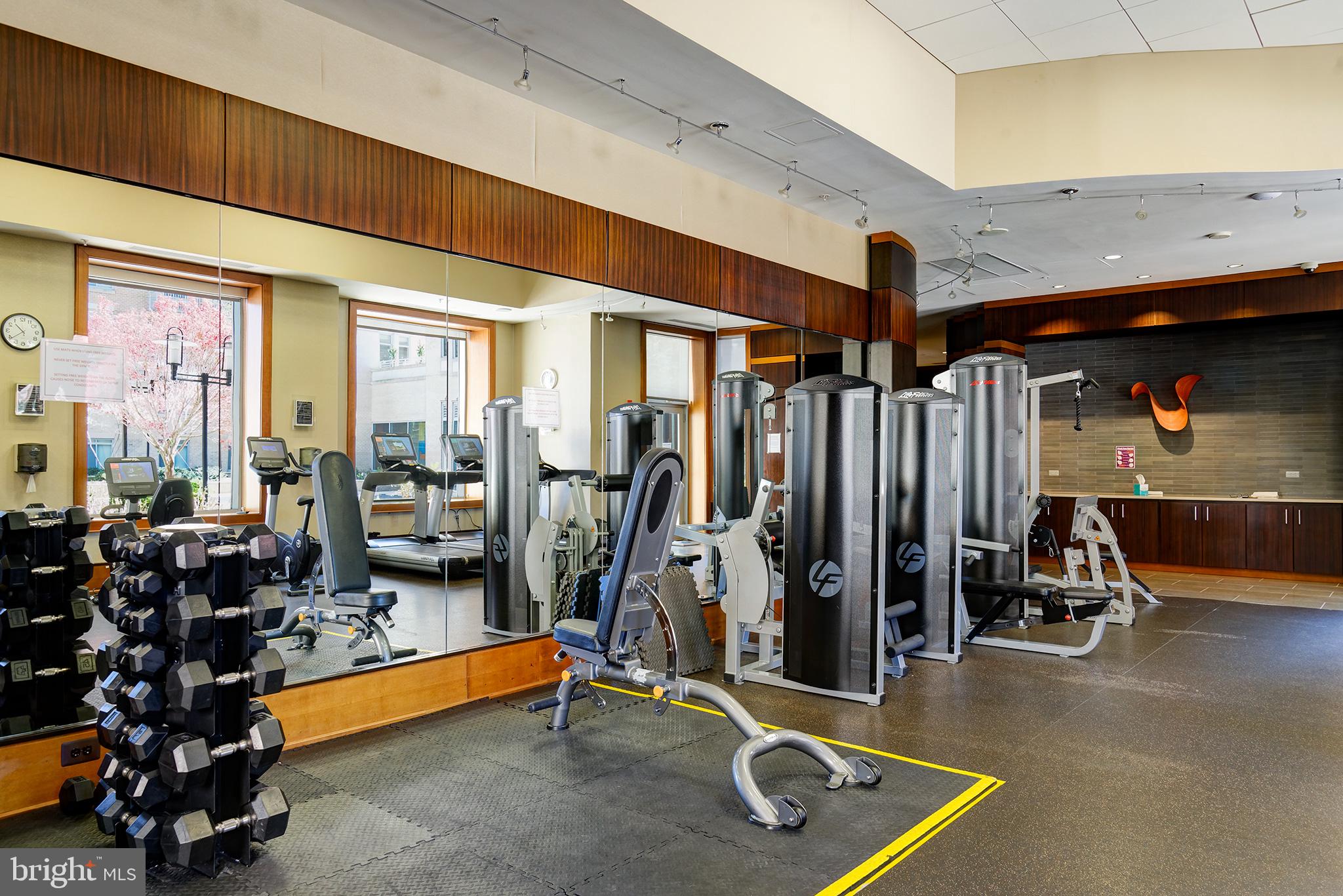 MIDTOWN AT RESTON TOWN CENTER - Residential