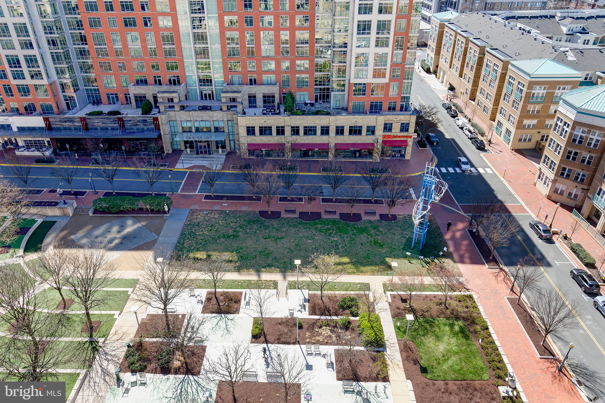 MIDTOWN AT RESTON TOWN CENTER - Residential