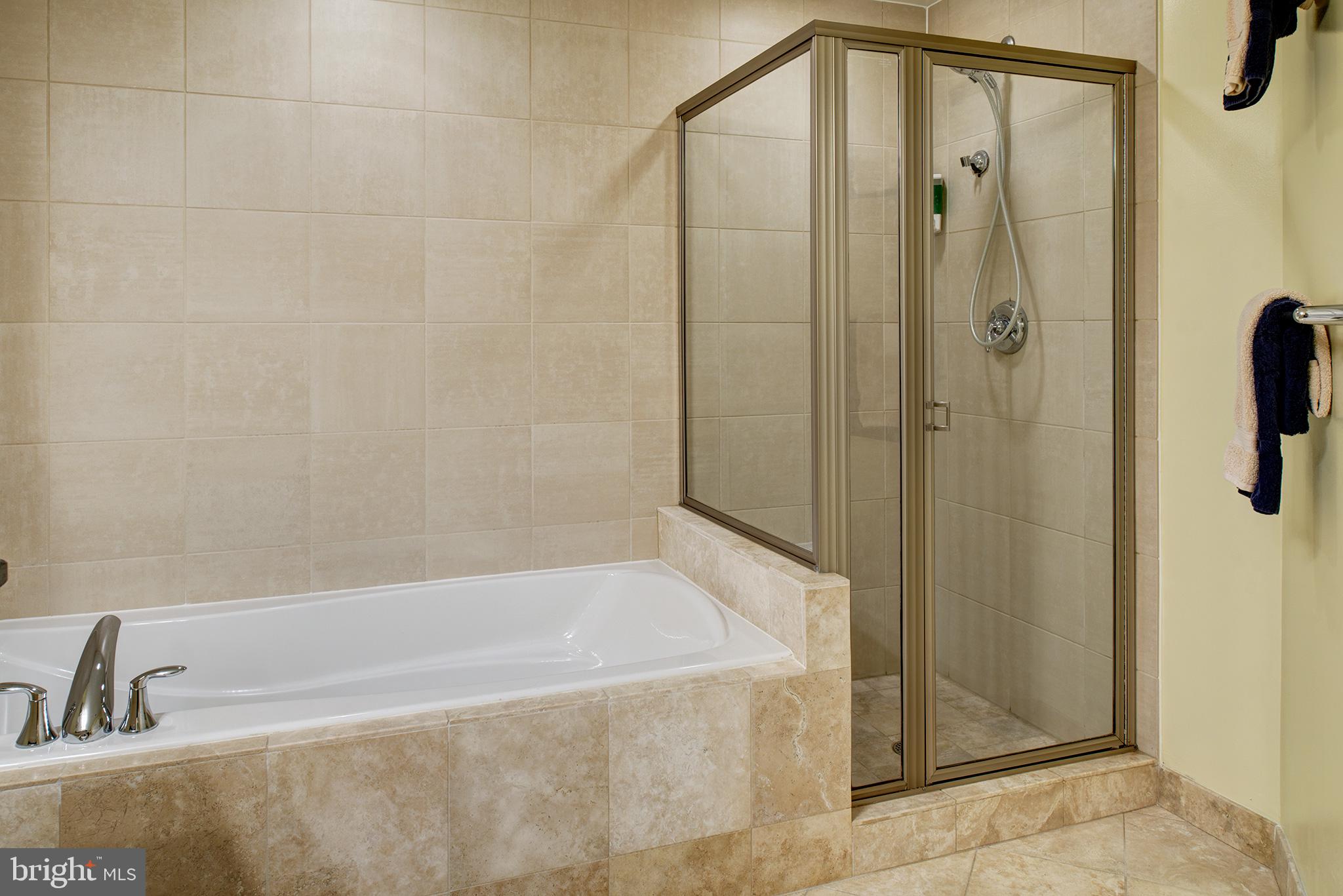 MIDTOWN AT RESTON TOWN CENTER - Residential