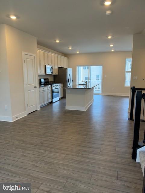320 HACKLEY DRIVE
