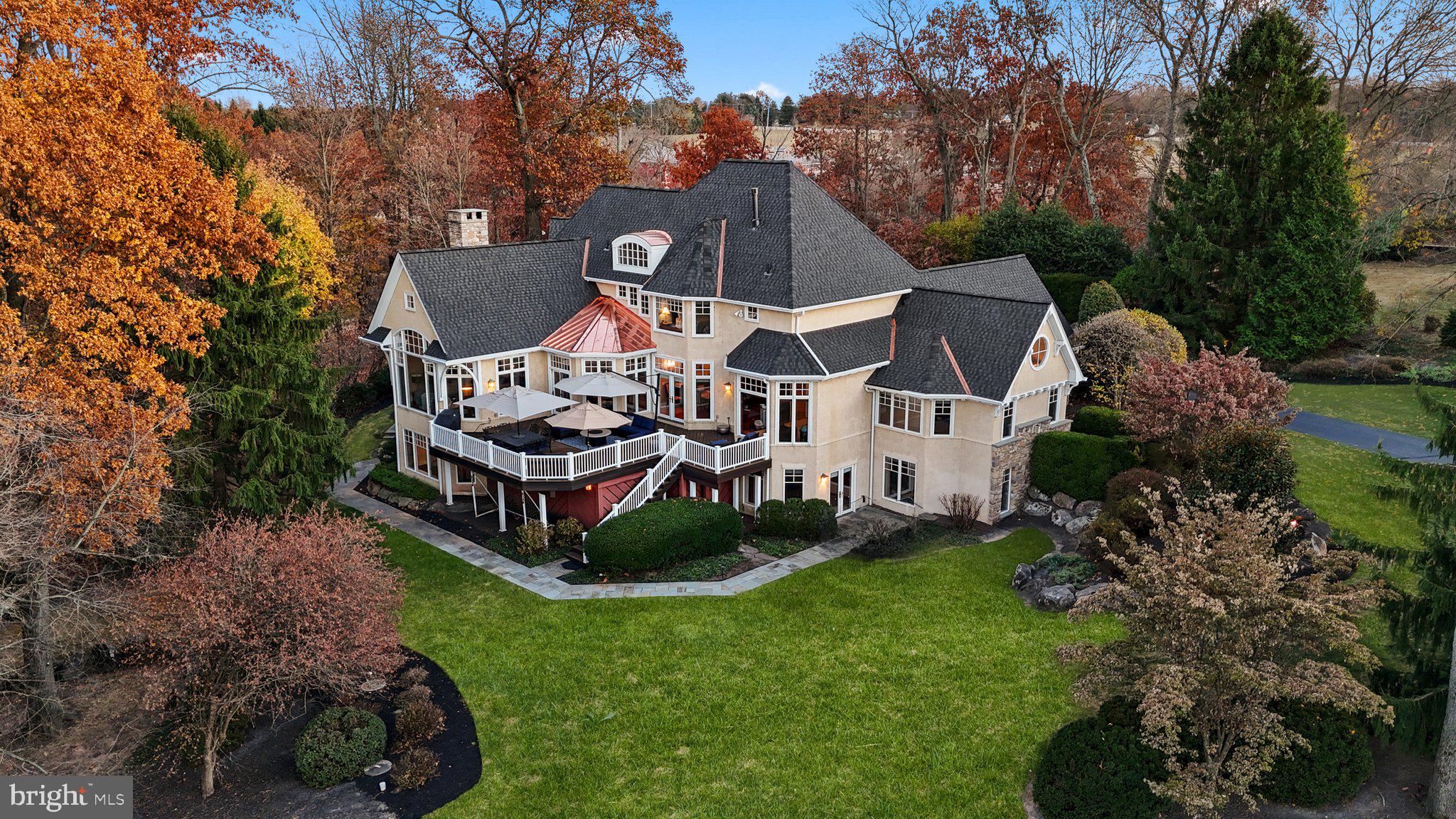 12 OLD CABIN ROAD